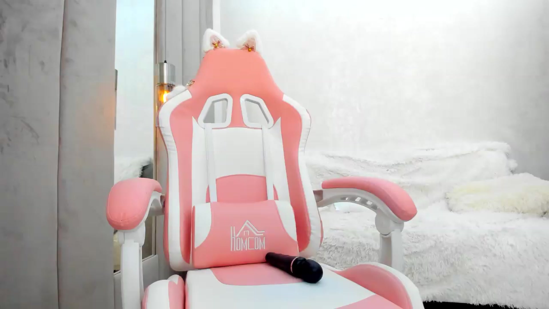 Gallery image thumbnail from Britney_Charm's myfreecams stream on, 05/18/2026, 08:47 image 17 of 20