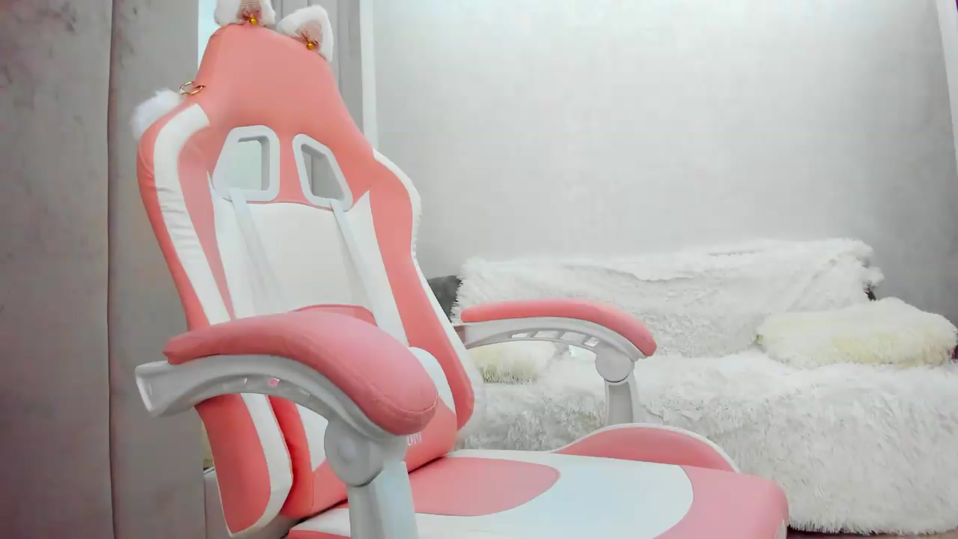 Gallery image thumbnail from Britney_Charm's myfreecams stream on, 05/23/2026, 11:36 image 5 of 20