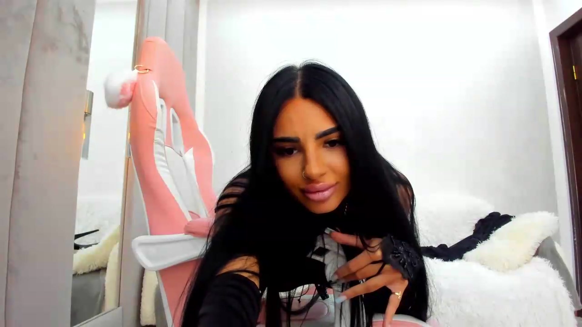 Gallery image thumbnail from Britney_Charm's myfreecams stream on, 07/02/2026, 11:17 image 9 of 20