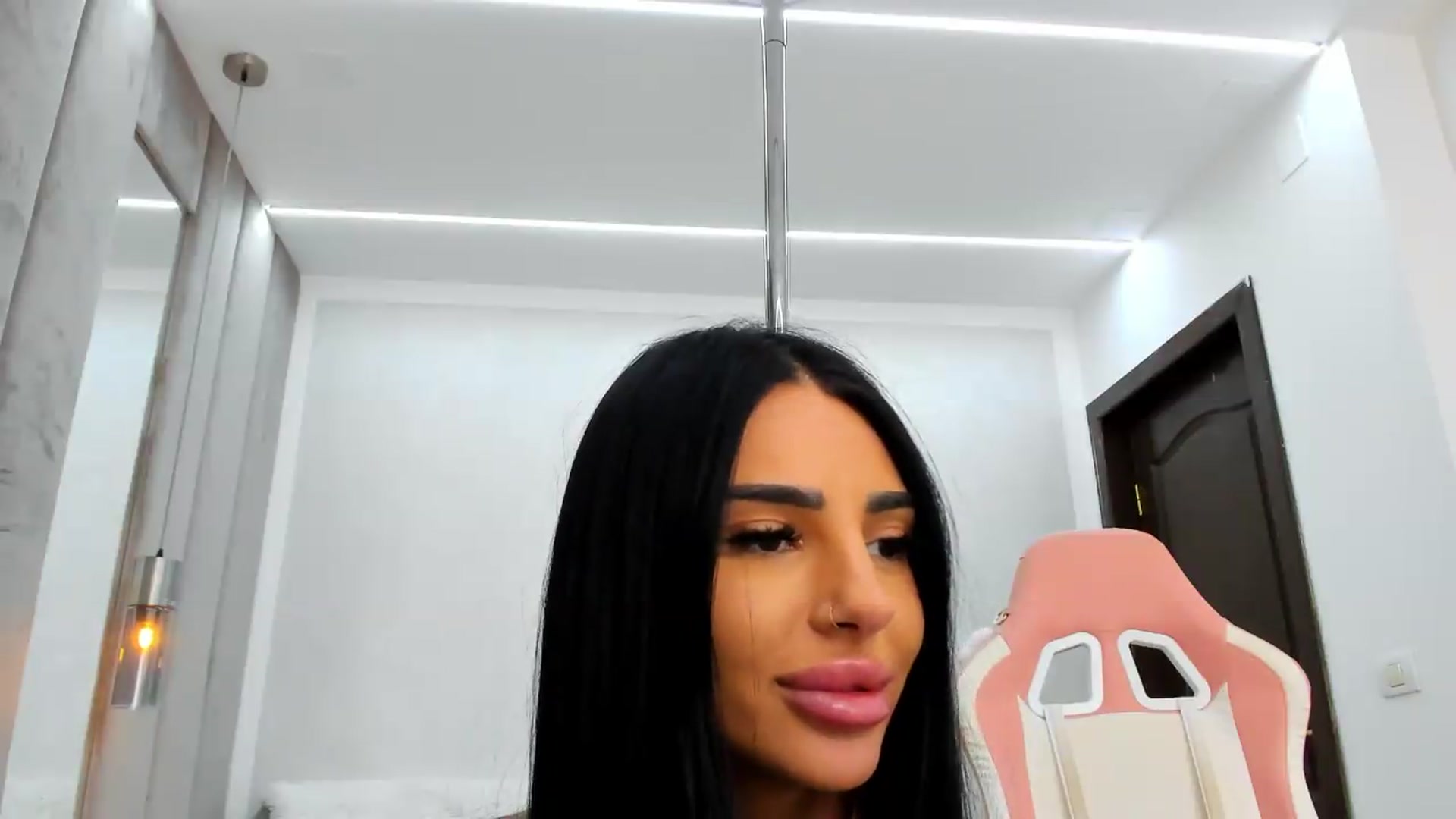 Gallery image thumbnail from Britney_Charm's myfreecams stream on, 09/14/2026, 11:14 image 18 of 20