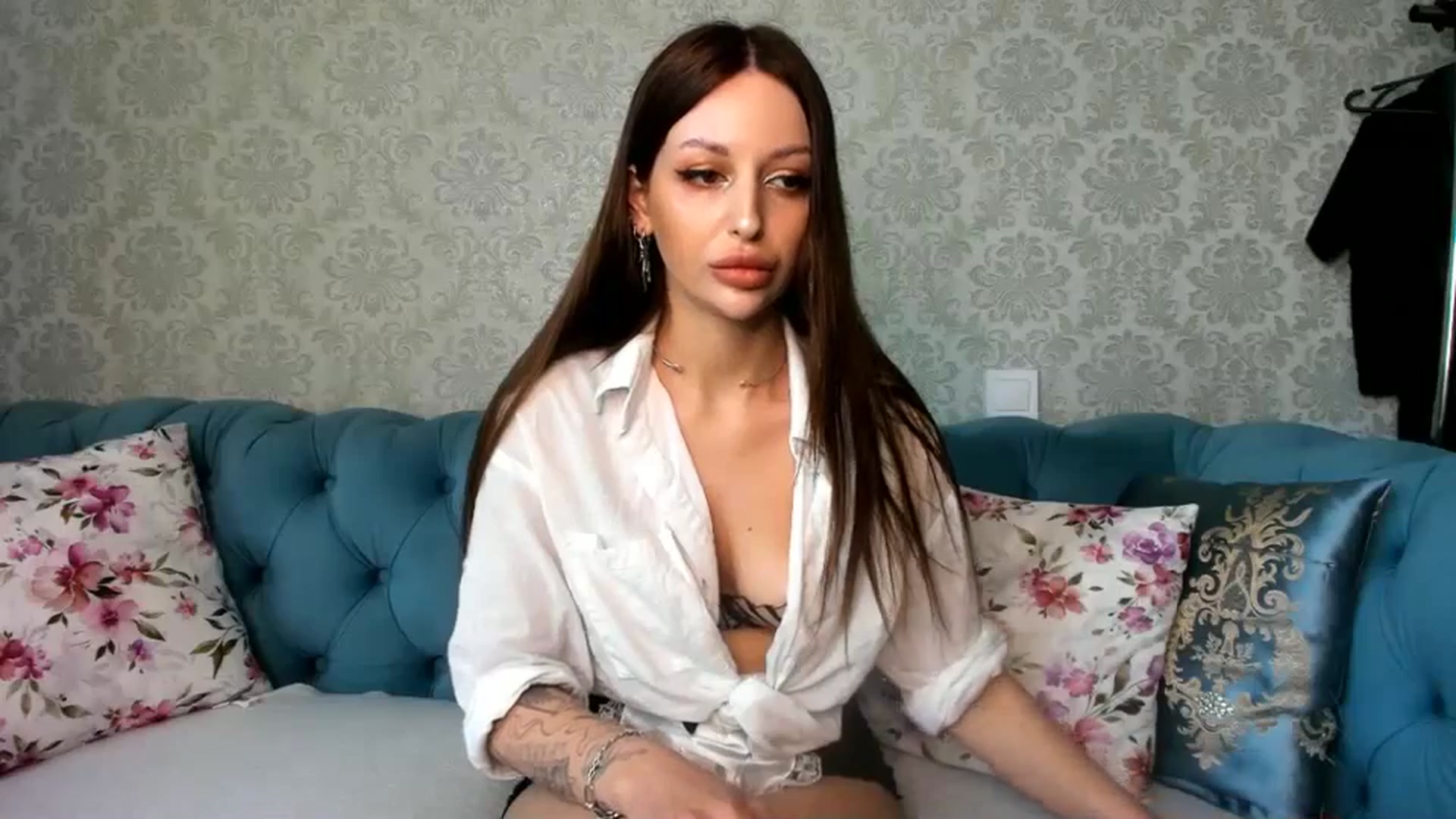 Gallery image thumbnail from Britney_Johns's myfreecams stream on, 05/07/2024, 07:27 image 2 of 20