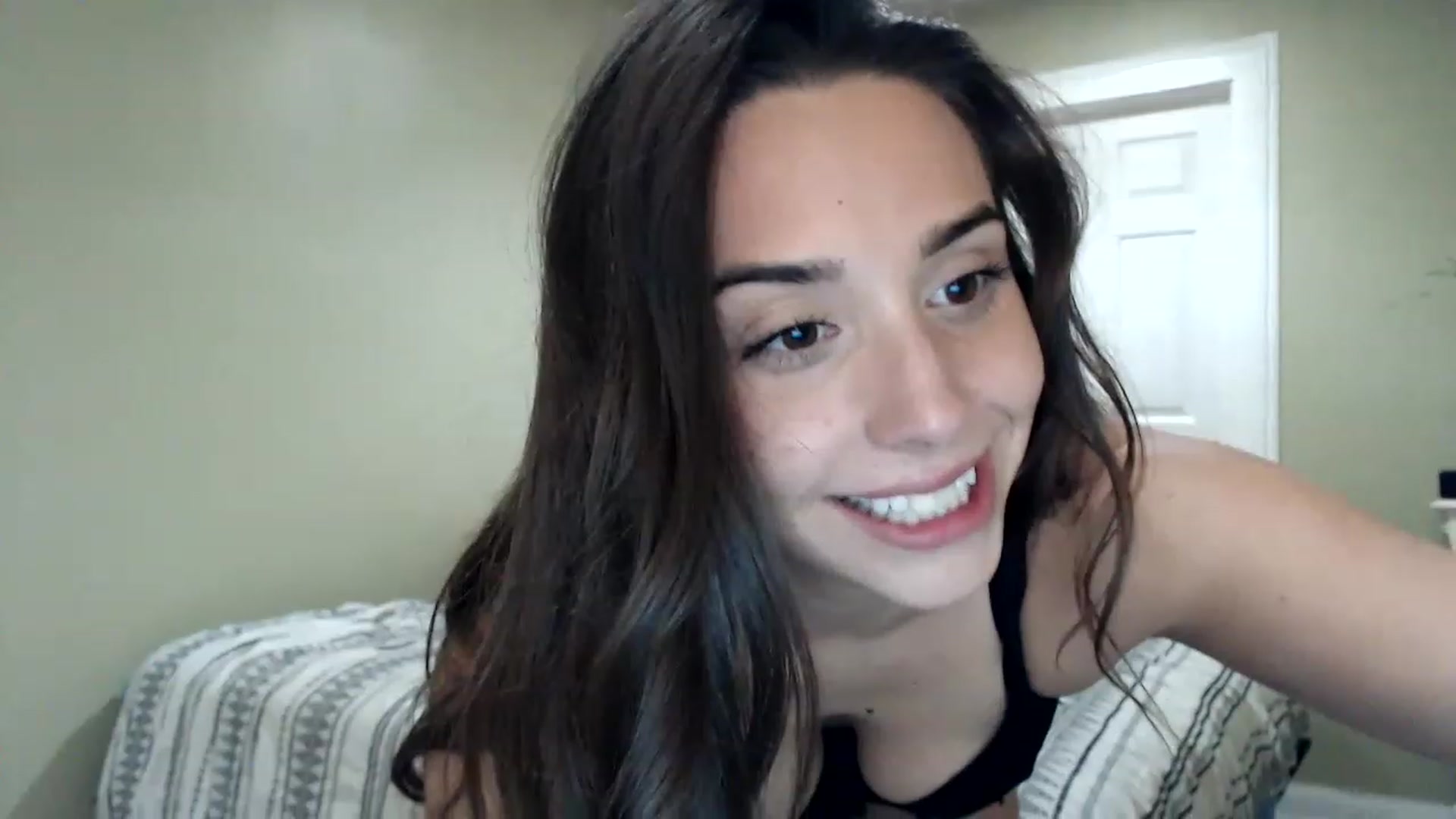 Gallery image thumbnail from BrittaniJade_'s myfreecams stream on, 12/06/2022, 03:12 image 15 of 20