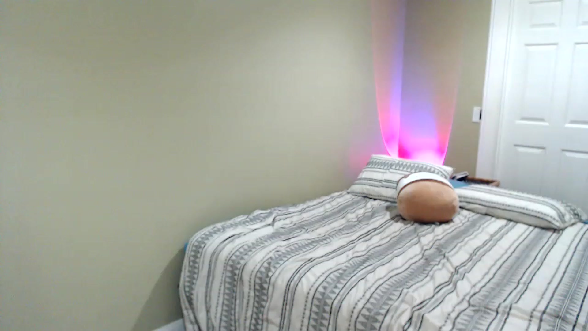 Gallery image thumbnail from BrittaniJade_'s myfreecams stream on, 12/06/2022, 03:12 image 9 of 20
