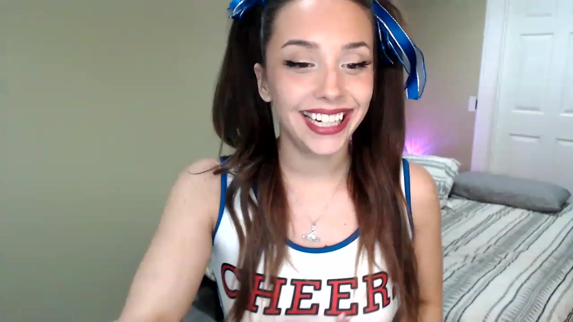 Gallery image thumbnail from BrittaniJade_'s myfreecams stream on, 12/28/2022, 06:20 image 4 of 20