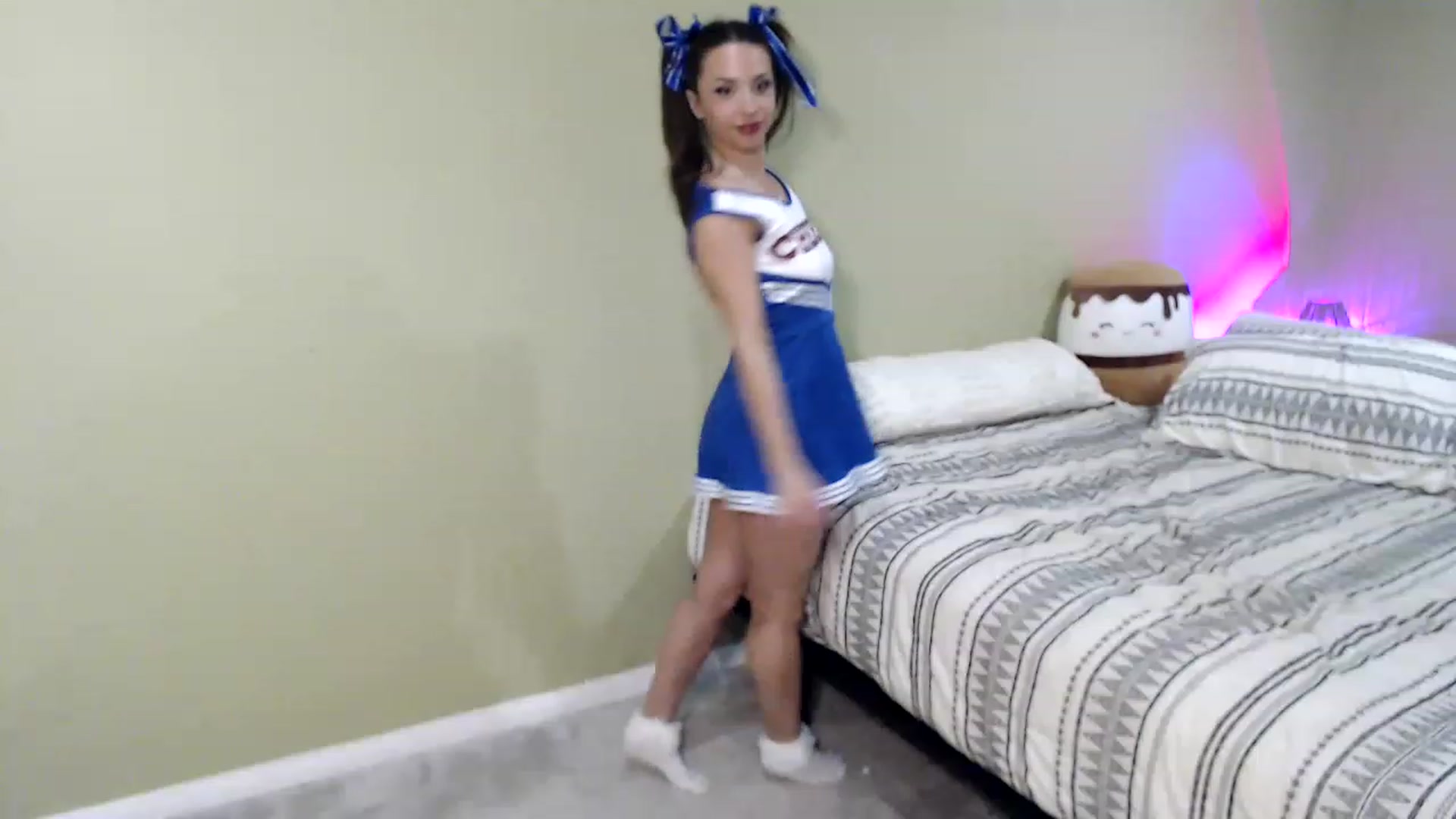 Gallery image thumbnail from BrittaniJade_'s myfreecams stream on, 12/28/2022, 06:20 image 10 of 20