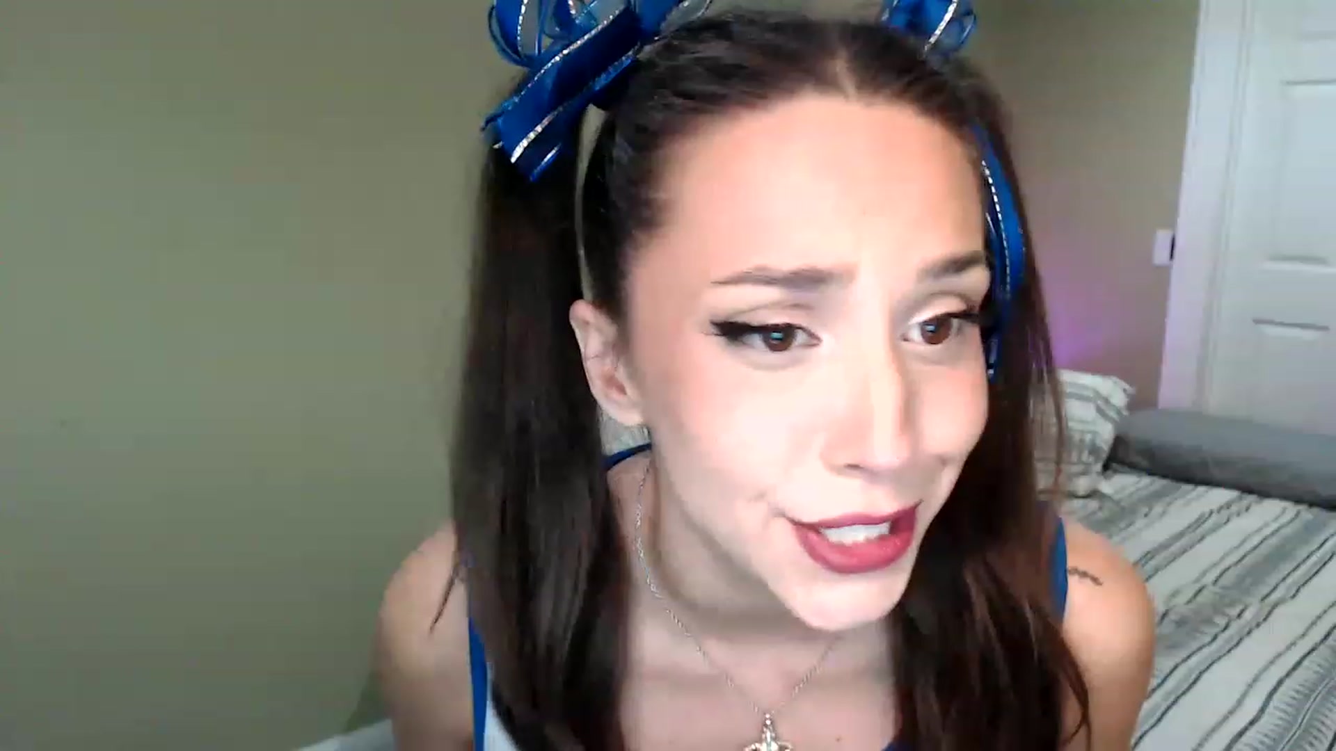 Gallery image thumbnail from BrittaniJade_'s myfreecams stream on, 12/28/2022, 06:20 image 3 of 20