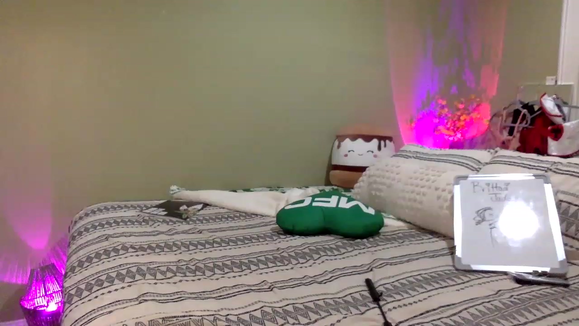 Gallery image thumbnail from BrittaniJade_'s myfreecams stream on, 01/23/2023, 01:52 image 18 of 20