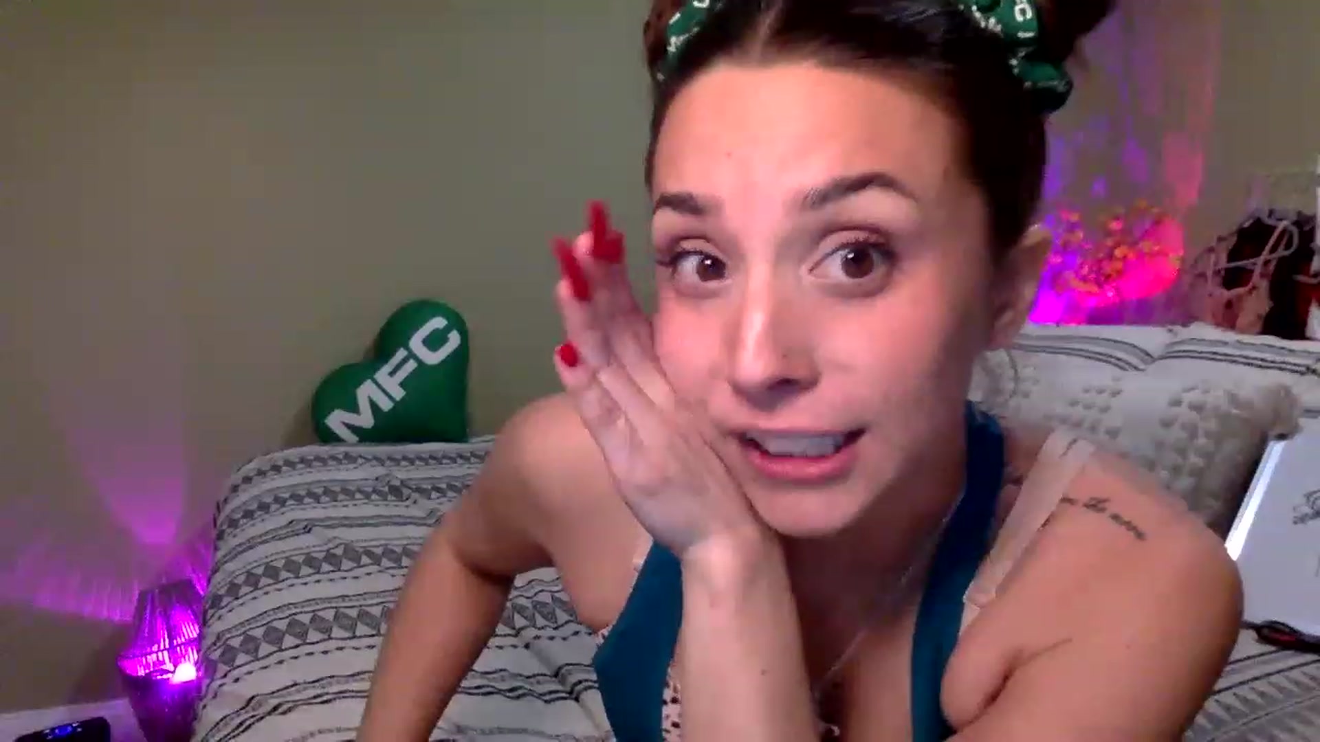 Gallery image thumbnail from BrittaniJade_'s myfreecams stream on, 01/23/2023, 03:51 image 19 of 20