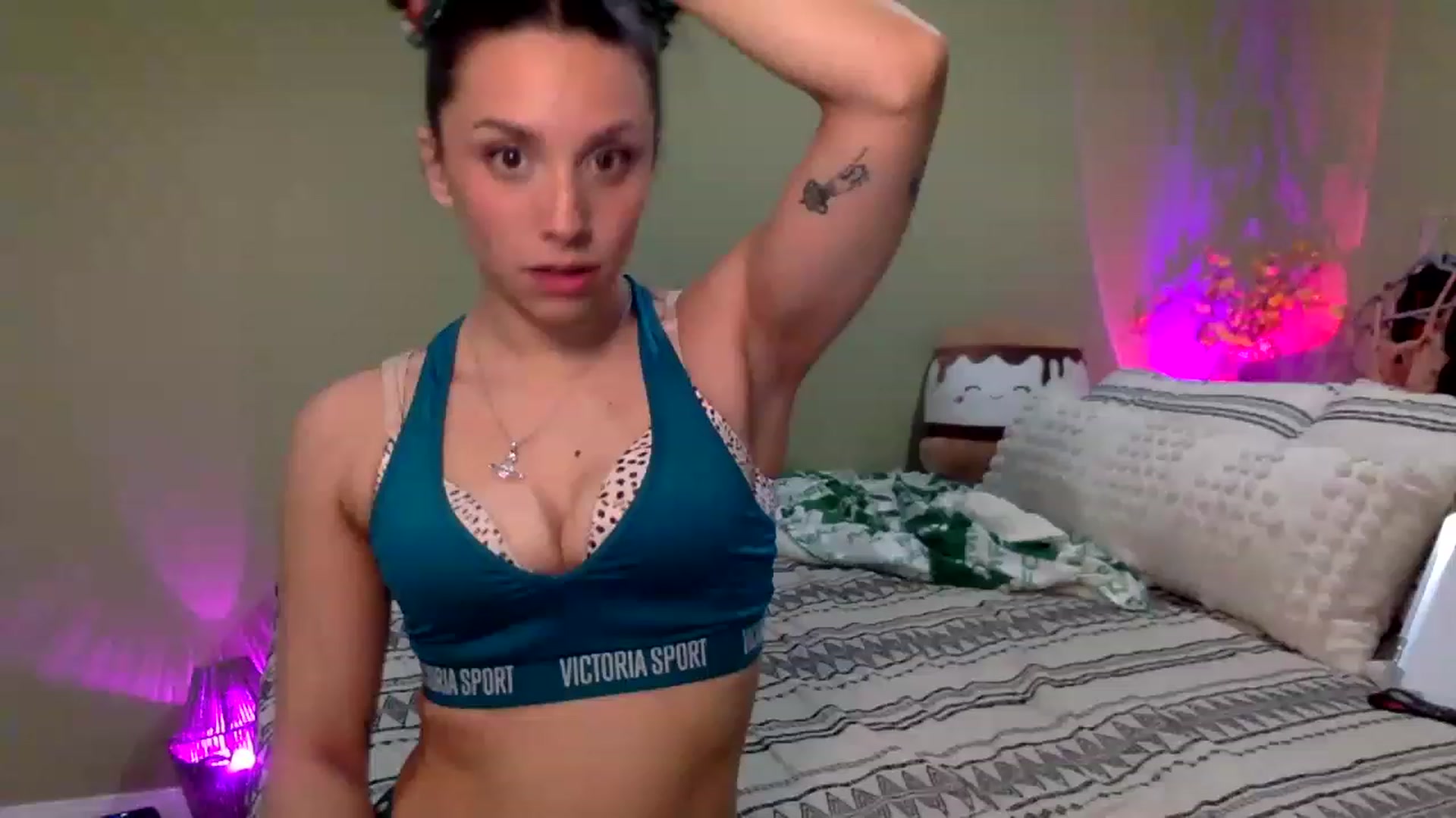 Gallery image thumbnail from BrittaniJade_'s myfreecams stream on, 01/23/2023, 03:51 image 15 of 20