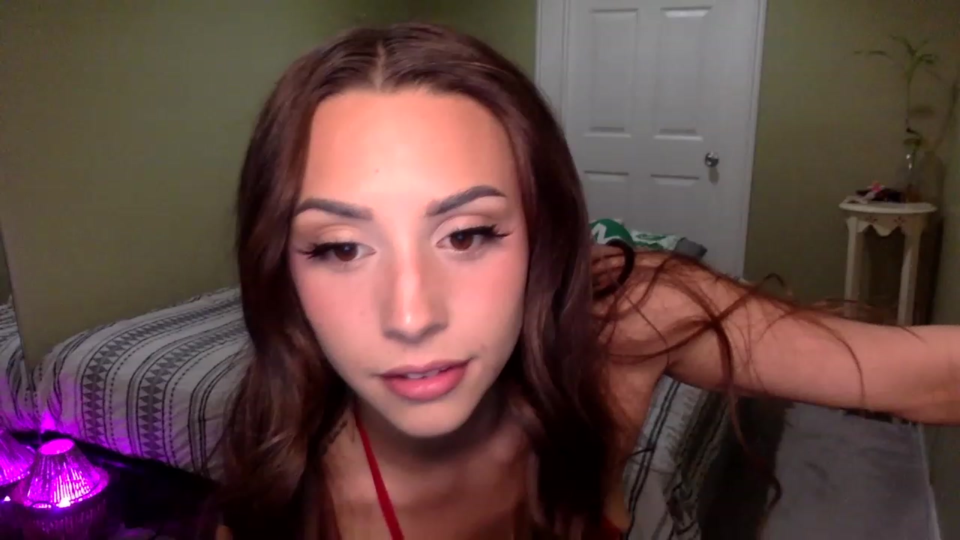Gallery image thumbnail from BrittaniJade_'s myfreecams stream on, 02/06/2023, 04:27 image 10 of 20