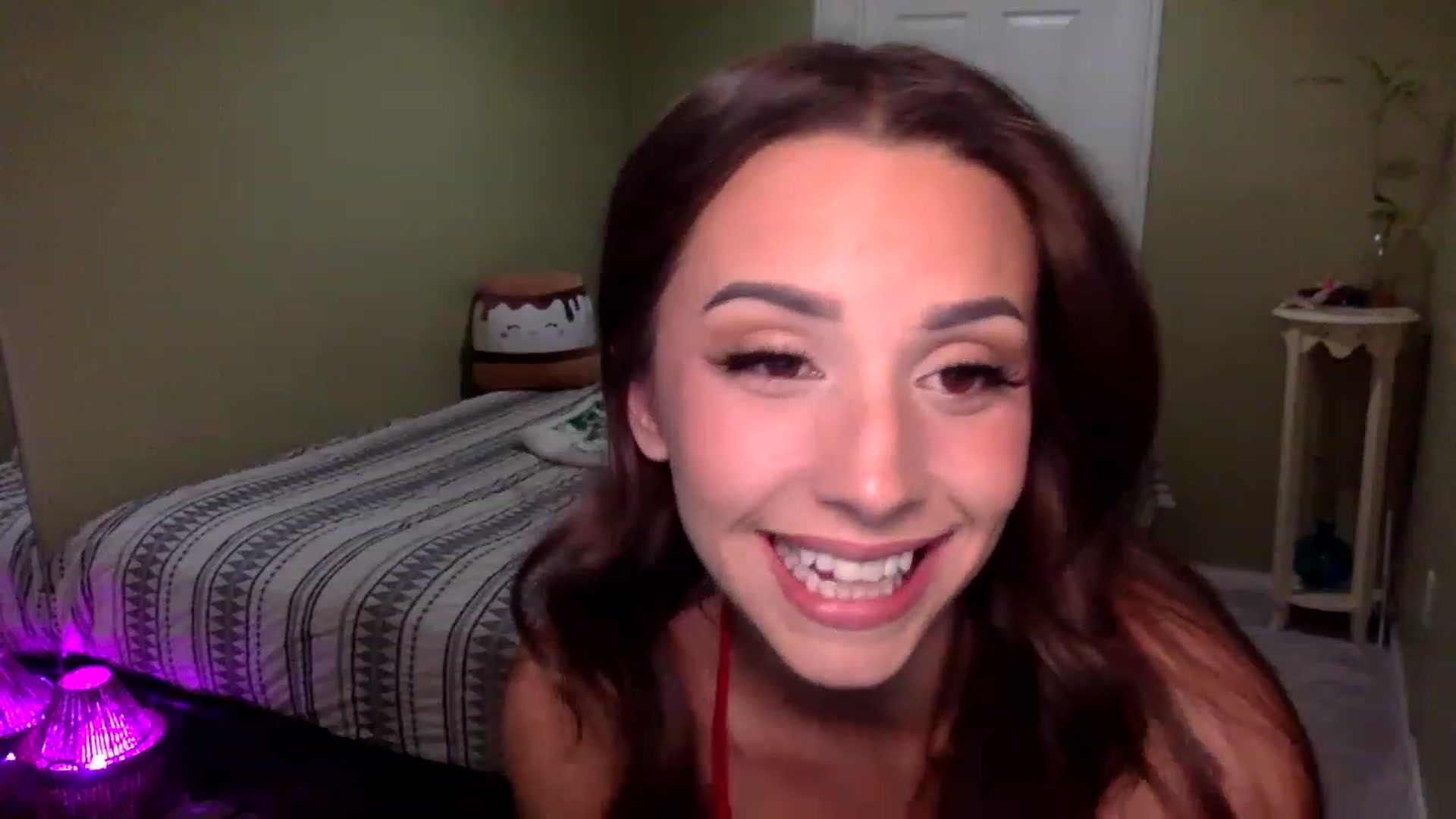 Gallery image thumbnail from BrittaniJade_'s myfreecams stream on, 02/06/2023, 04:27 image 12 of 20