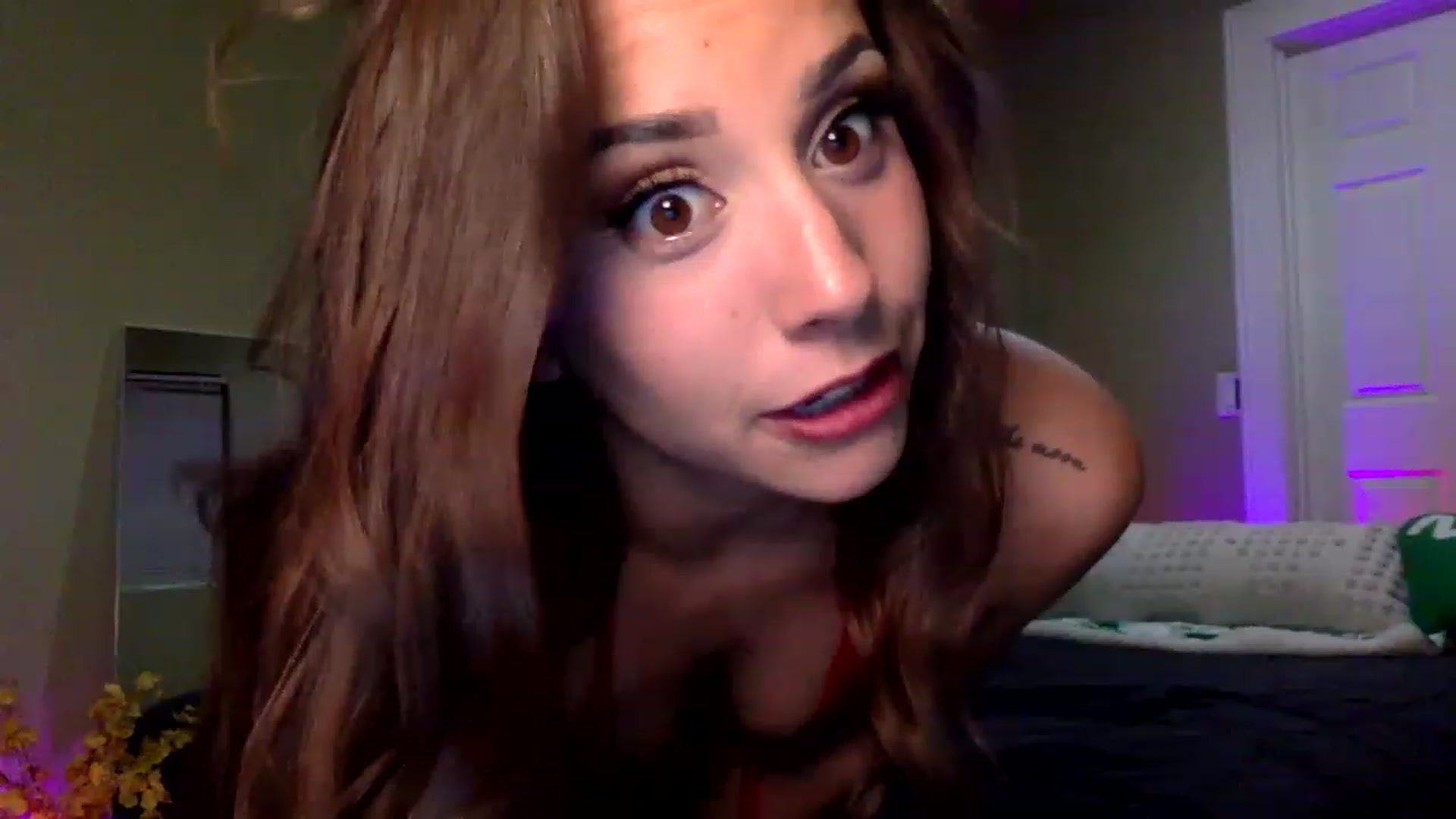 Gallery image thumbnail from BrittaniJade_'s myfreecams stream on, 02/06/2023, 07:37 image 5 of 20