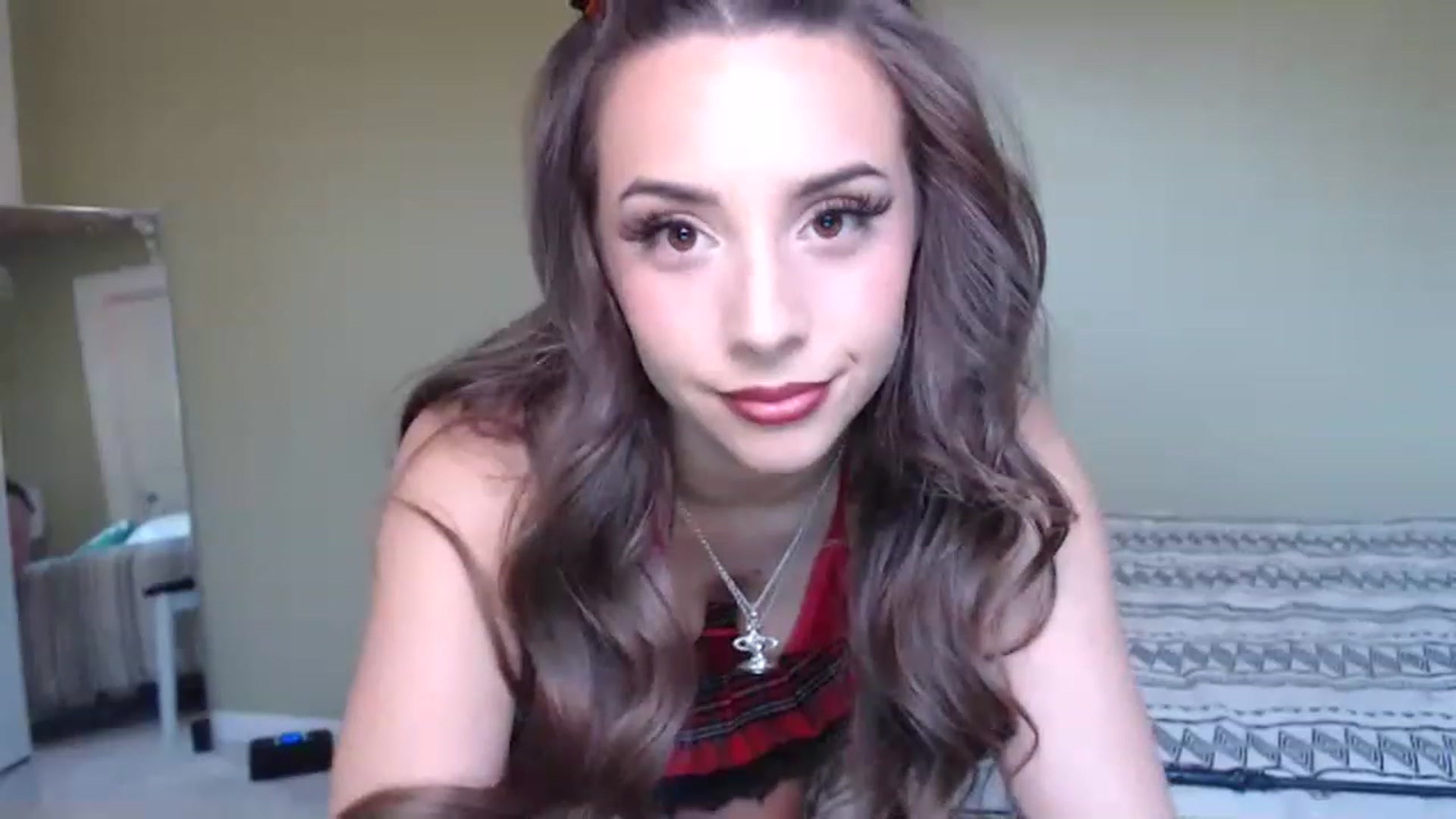 Gallery image thumbnail from BrittaniJade_'s myfreecams stream on, 02/08/2023, 01:14 image 9 of 20