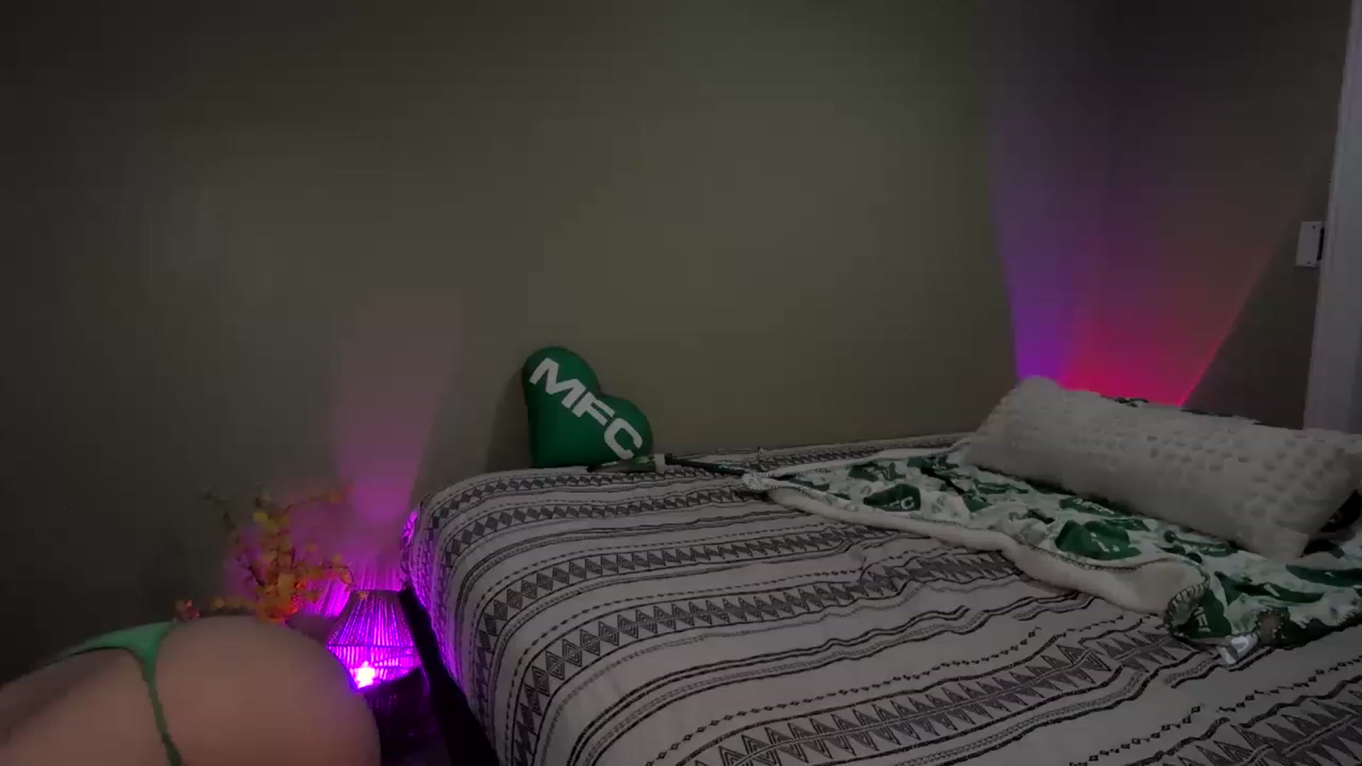 Gallery image thumbnail from BrittaniJade_'s myfreecams stream on, 02/09/2023, 07:05 image 2 of 20