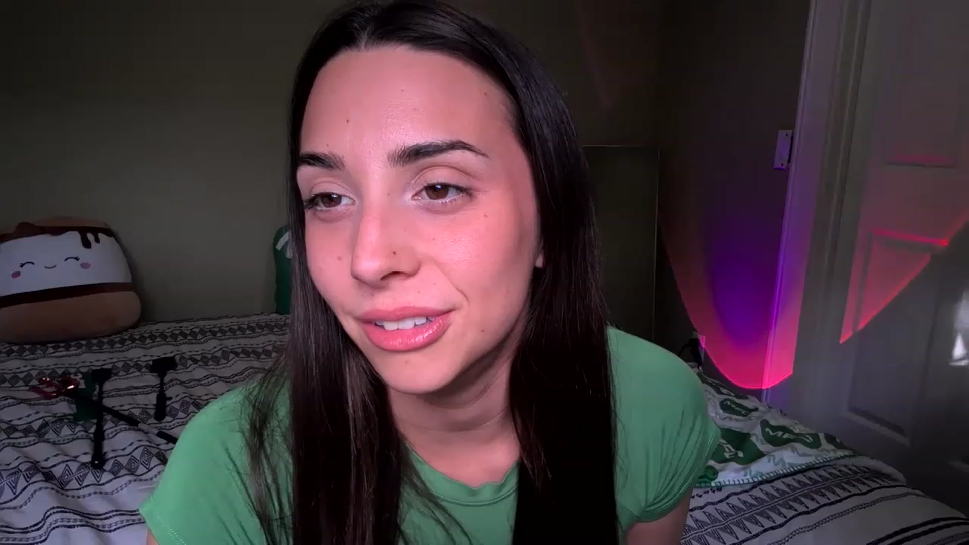 Gallery image thumbnail from BrittaniJade_'s myfreecams stream on, 02/23/2023, 02:19 image 2 of 20
