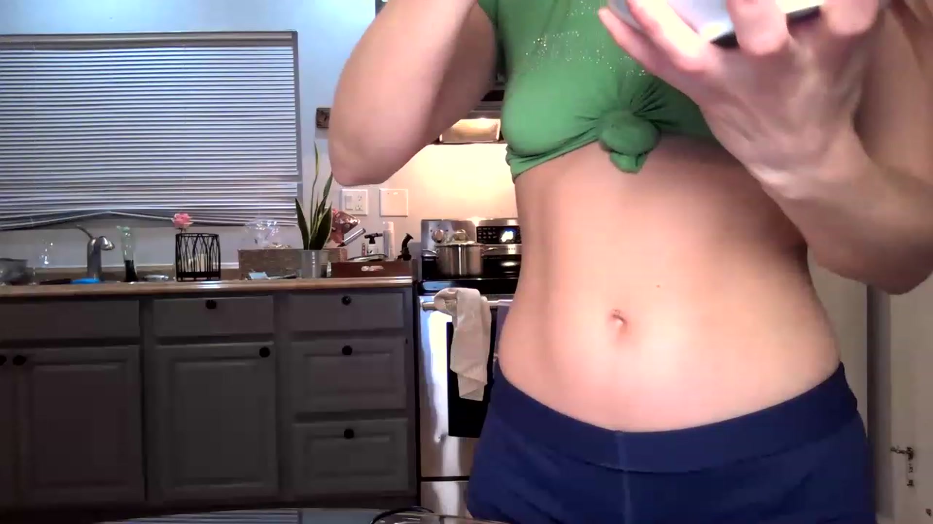 Gallery image thumbnail from BrittaniJade_'s myfreecams stream on, 02/23/2023, 05:06 image 7 of 20