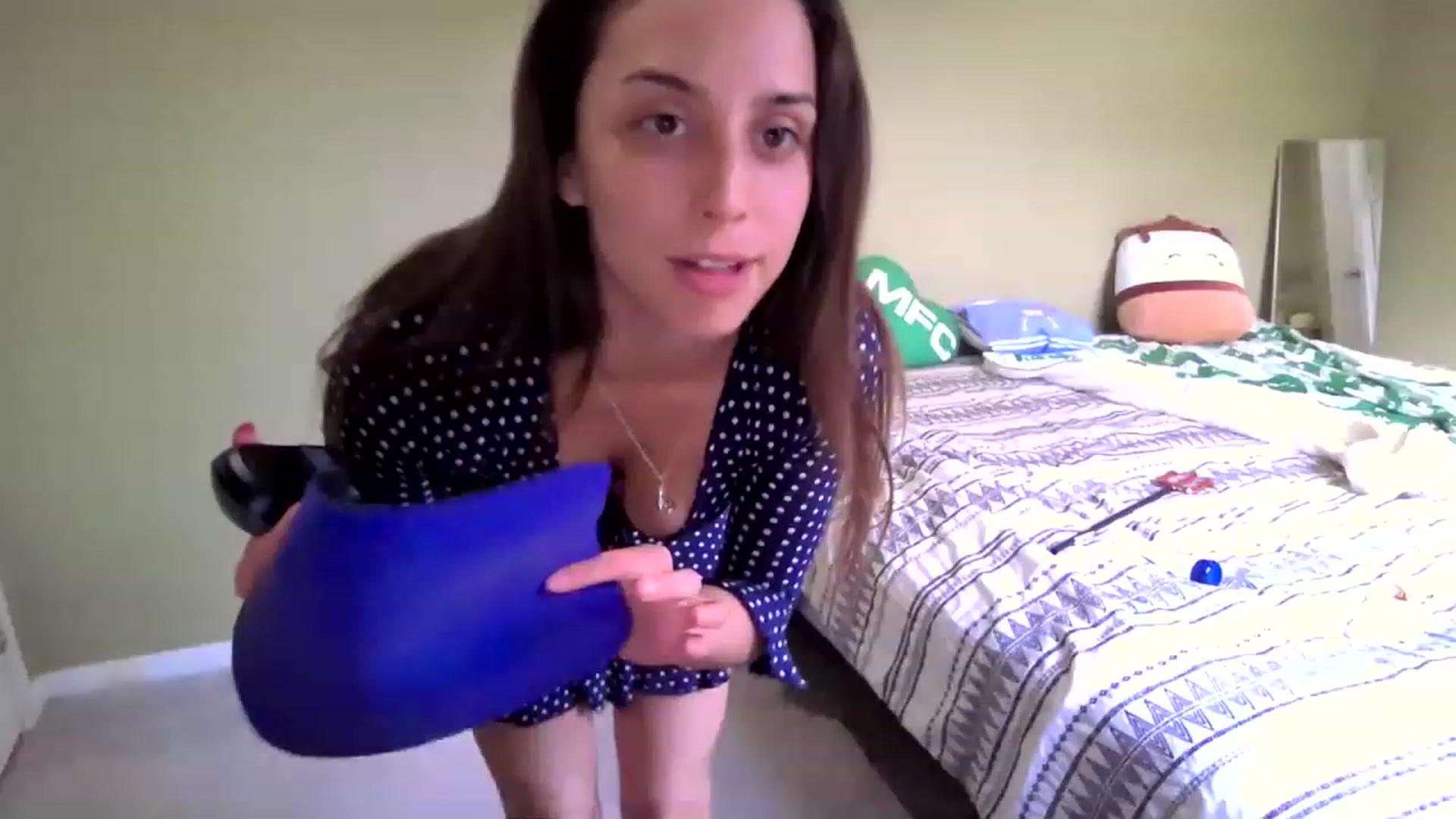 Gallery image thumbnail from BrittaniJade_'s myfreecams stream on, 02/24/2023, 01:19 image 2 of 20