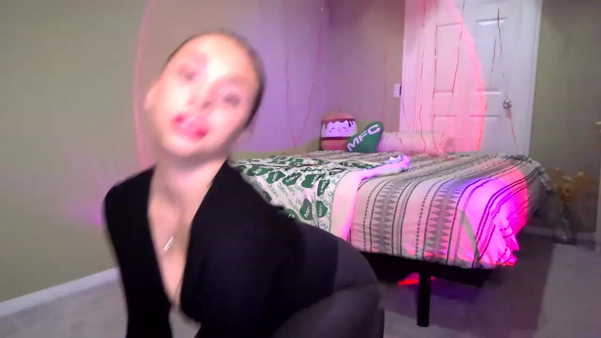 Gallery image thumbnail from BrittaniJade_'s myfreecams stream on, 02/27/2023, 06:00 image 9 of 20