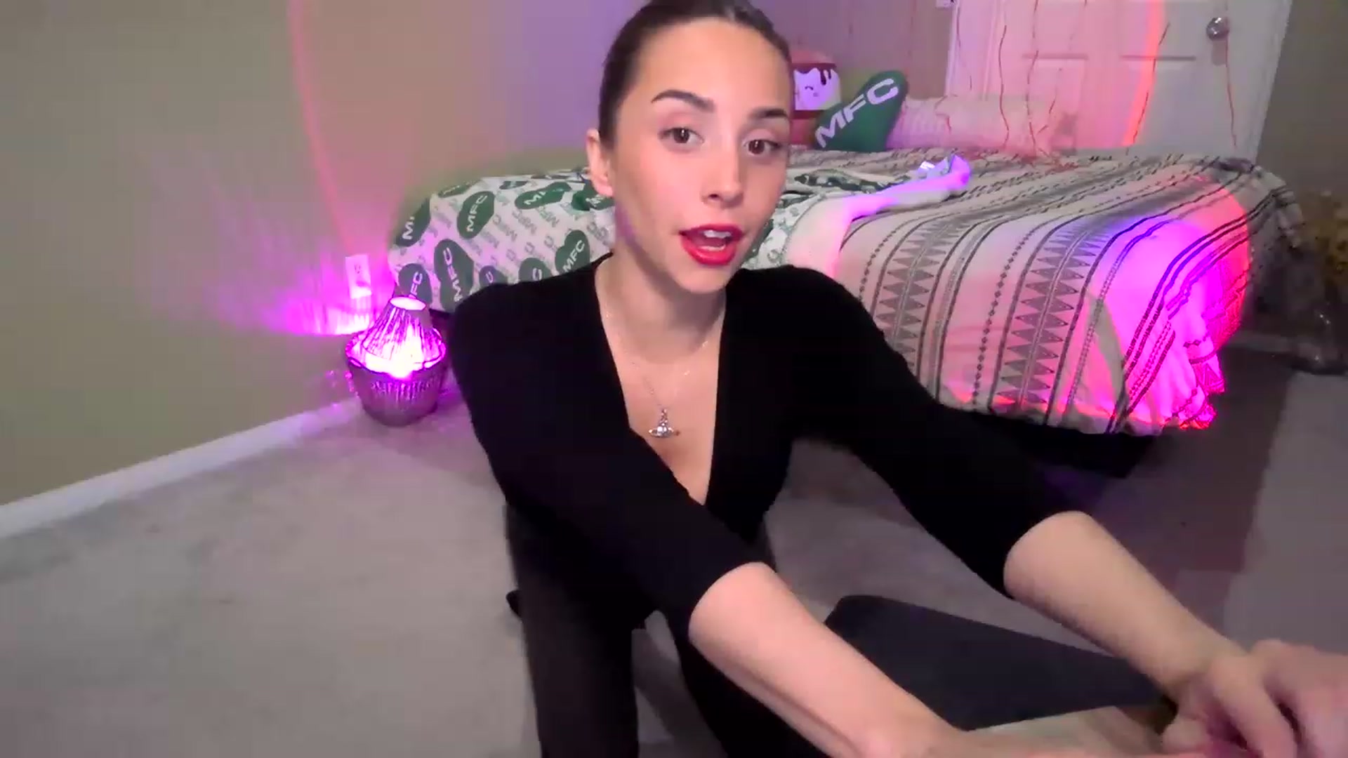 Gallery image thumbnail from BrittaniJade_'s myfreecams stream on, 02/27/2023, 06:00 image 11 of 20