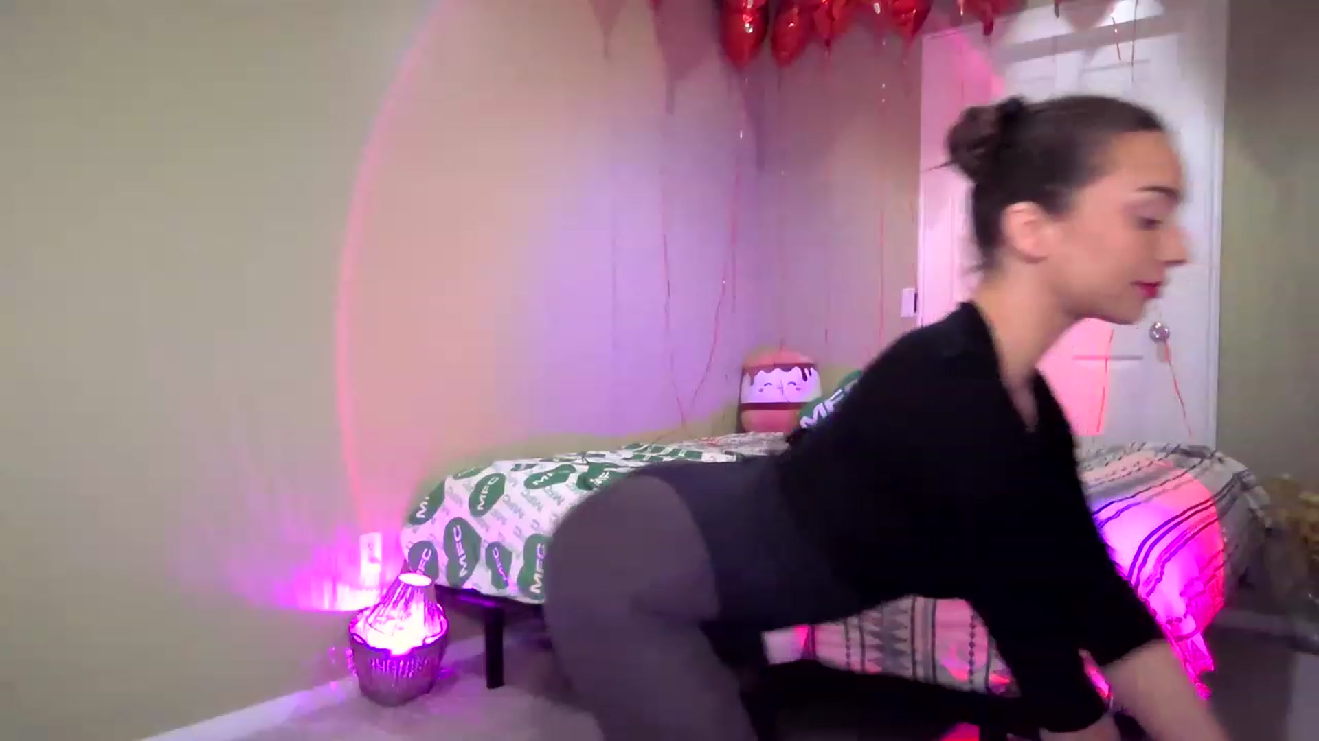 Gallery image thumbnail from BrittaniJade_'s myfreecams stream on, 02/27/2023, 06:00 image 16 of 20