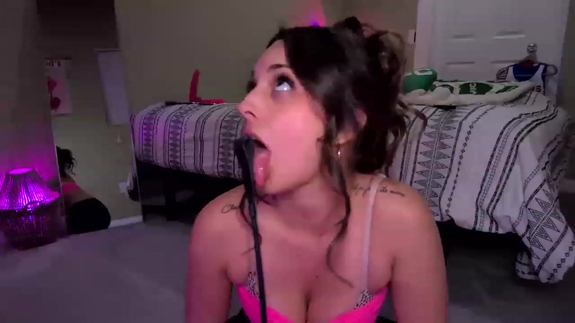 Gallery image thumbnail from BrittaniJade_'s myfreecams stream on, 04/06/2023, 03:57 image 14 of 20