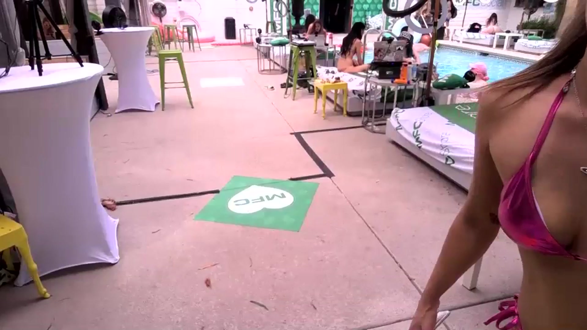 Gallery image thumbnail from BrittaniJade_'s myfreecams stream on, 05/23/2023, 22:09 image 10 of 20