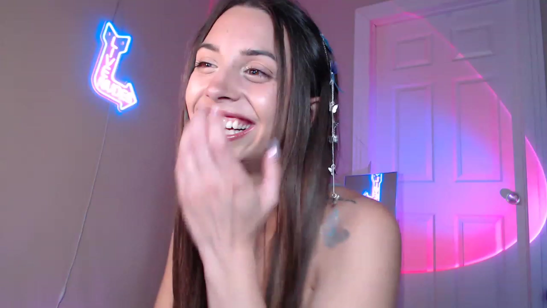 Gallery image thumbnail from BrittaniJade_'s myfreecams stream on, 06/01/2023, 10:15 image 19 of 20