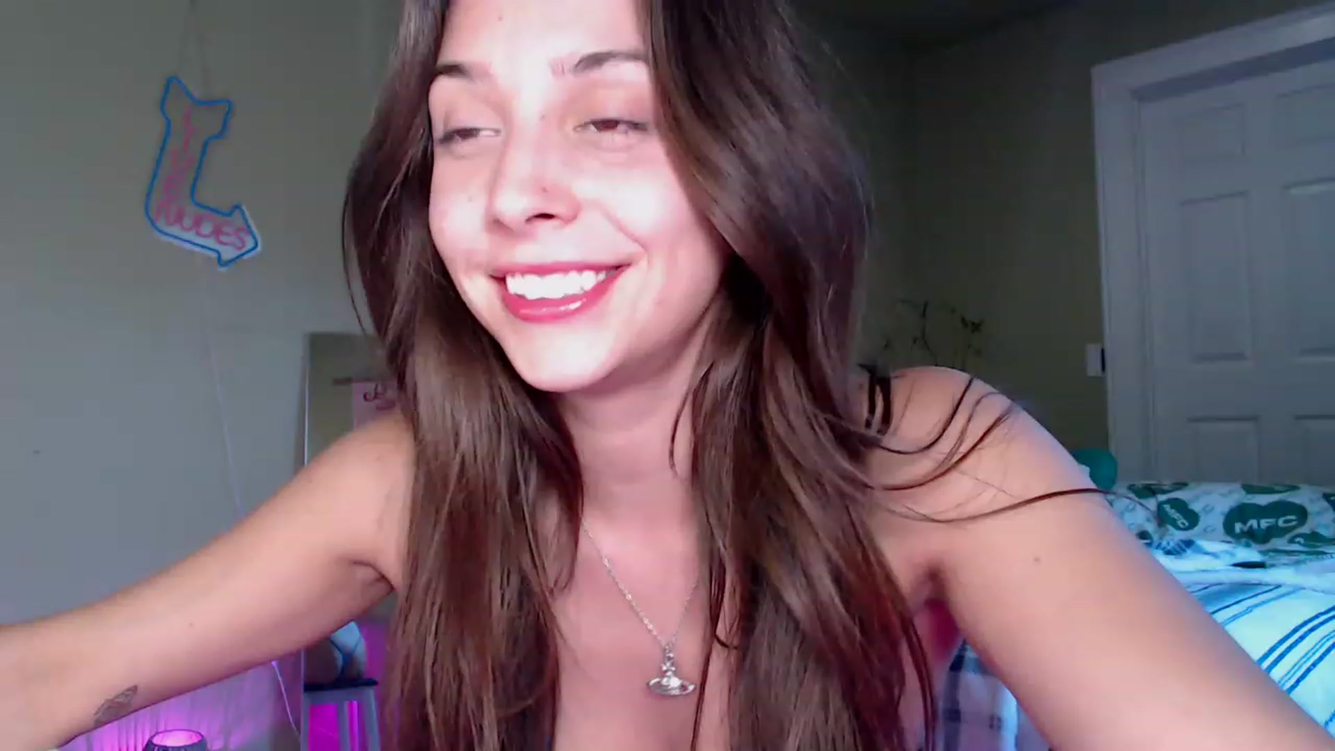 Gallery image thumbnail from BrittaniJade_'s myfreecams stream on, 06/17/2023, 02:28 image 16 of 20