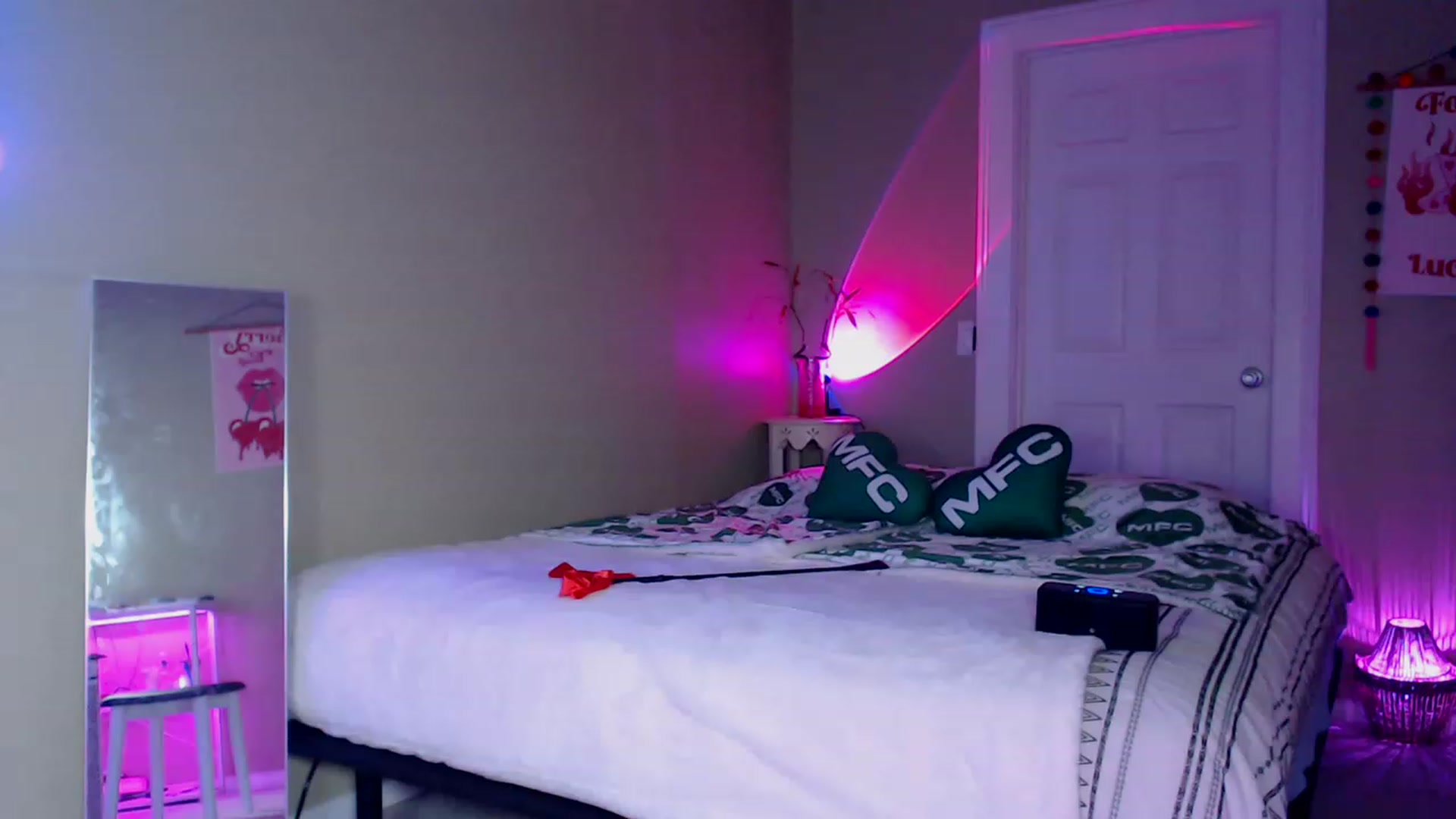 Gallery image thumbnail from BrittaniJade_'s myfreecams stream on, 06/18/2023, 05:24 image 5 of 20
