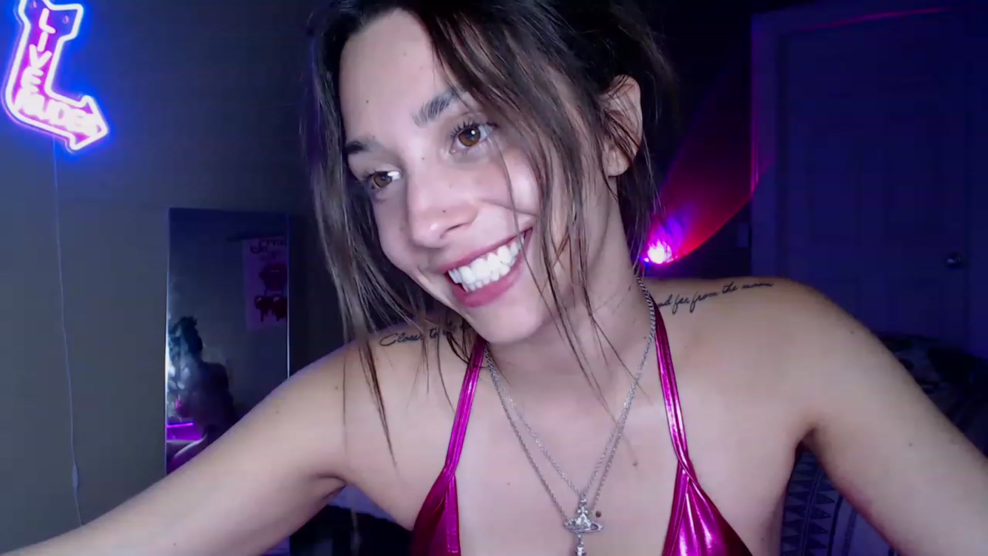 Gallery image thumbnail from BrittaniJade_'s myfreecams stream on, 06/18/2023, 08:00 image 7 of 20