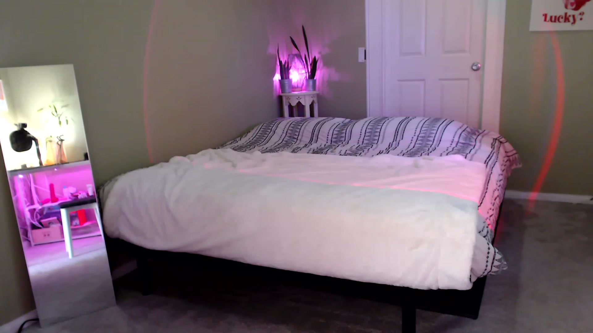 Gallery image thumbnail from BrittaniJade_'s myfreecams stream on, 07/14/2023, 24:28 image 8 of 20