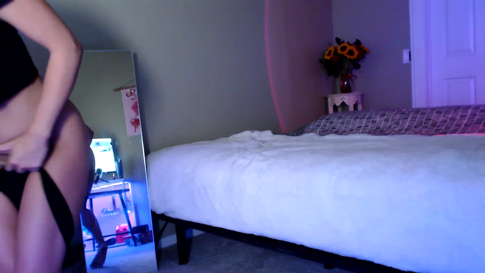 Gallery image thumbnail from BrittaniJade_'s myfreecams stream on, 07/21/2023, 04:20 image 16 of 20