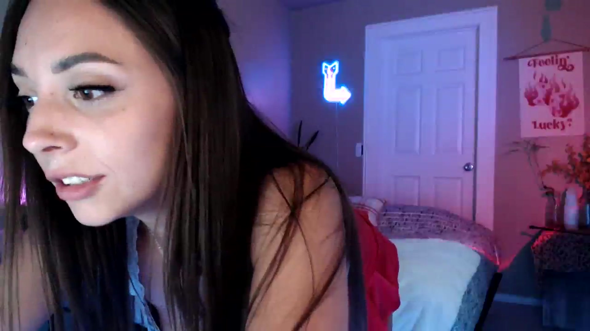 Gallery image thumbnail from BrittaniJade_'s myfreecams stream on, 08/04/2023, 01:31 image 10 of 20