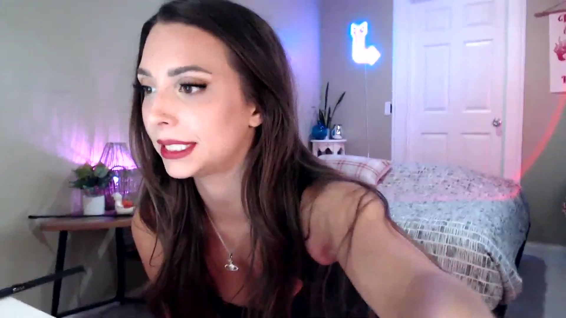 Gallery image thumbnail from BrittaniJade_'s myfreecams stream on, 08/10/2023, 01:22 image 13 of 20