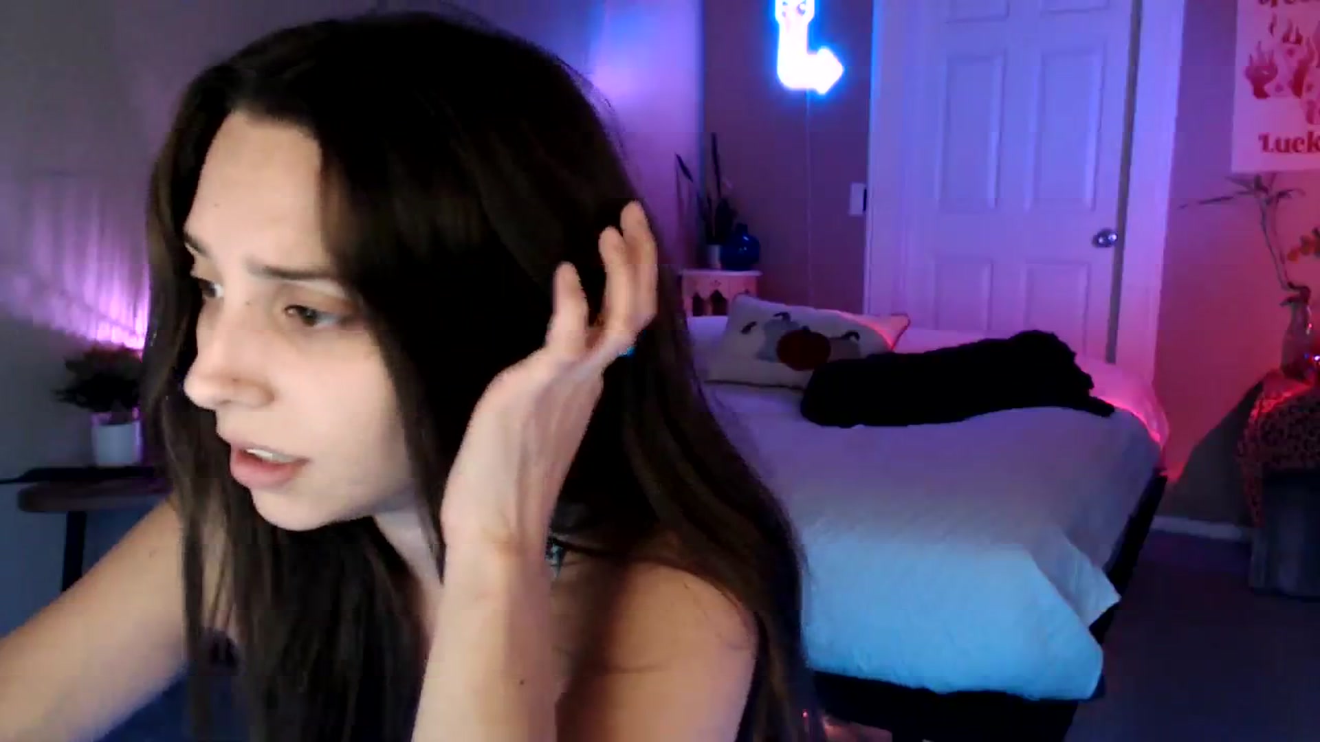 Gallery image thumbnail from BrittaniJade_'s myfreecams stream on, 08/12/2023, 04:02 image 7 of 20