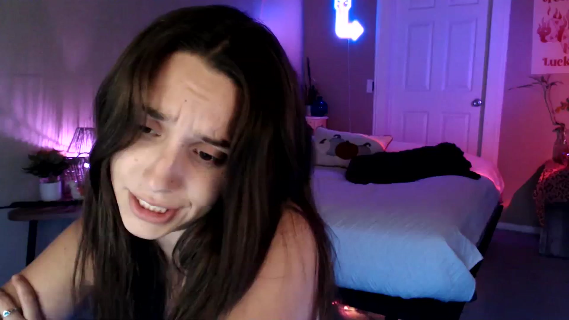 Gallery image thumbnail from BrittaniJade_'s myfreecams stream on, 08/12/2023, 04:02 image 8 of 20
