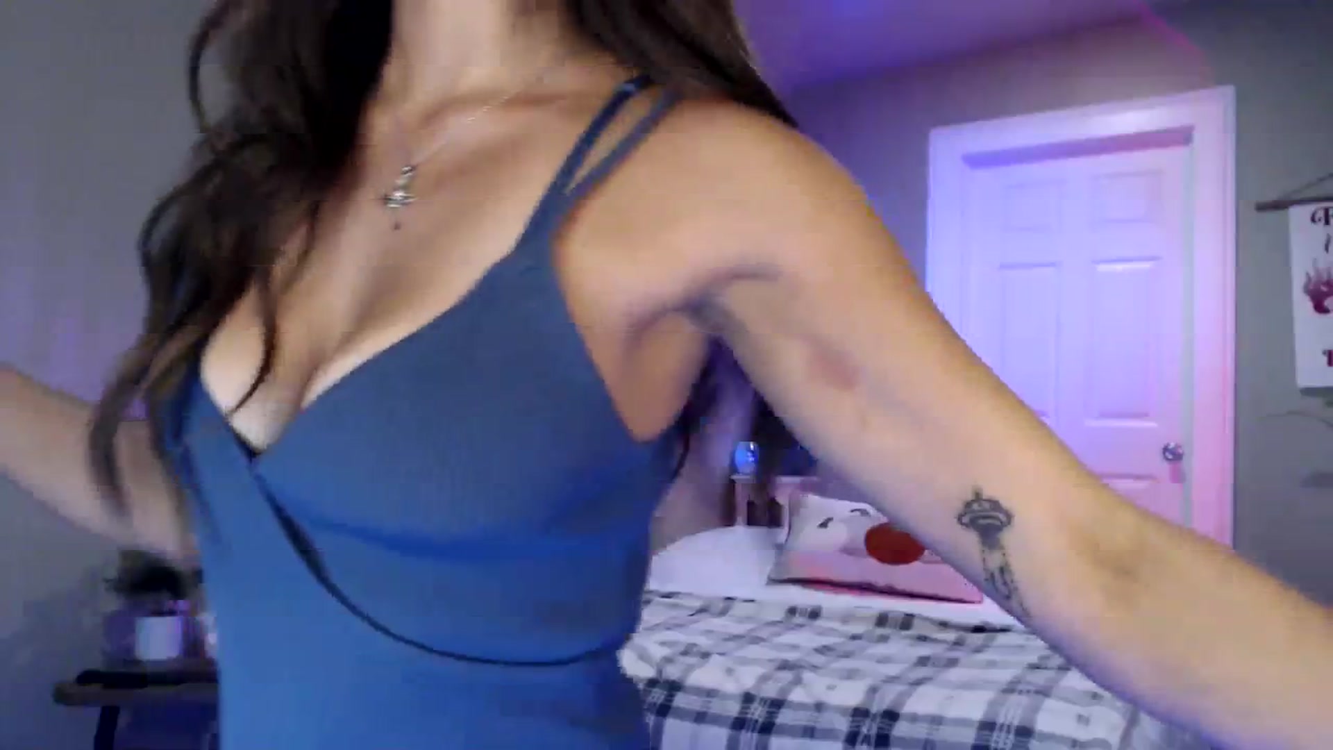Gallery image thumbnail from BrittaniJade_'s myfreecams stream on, 08/13/2023, 05:19 image 5 of 20