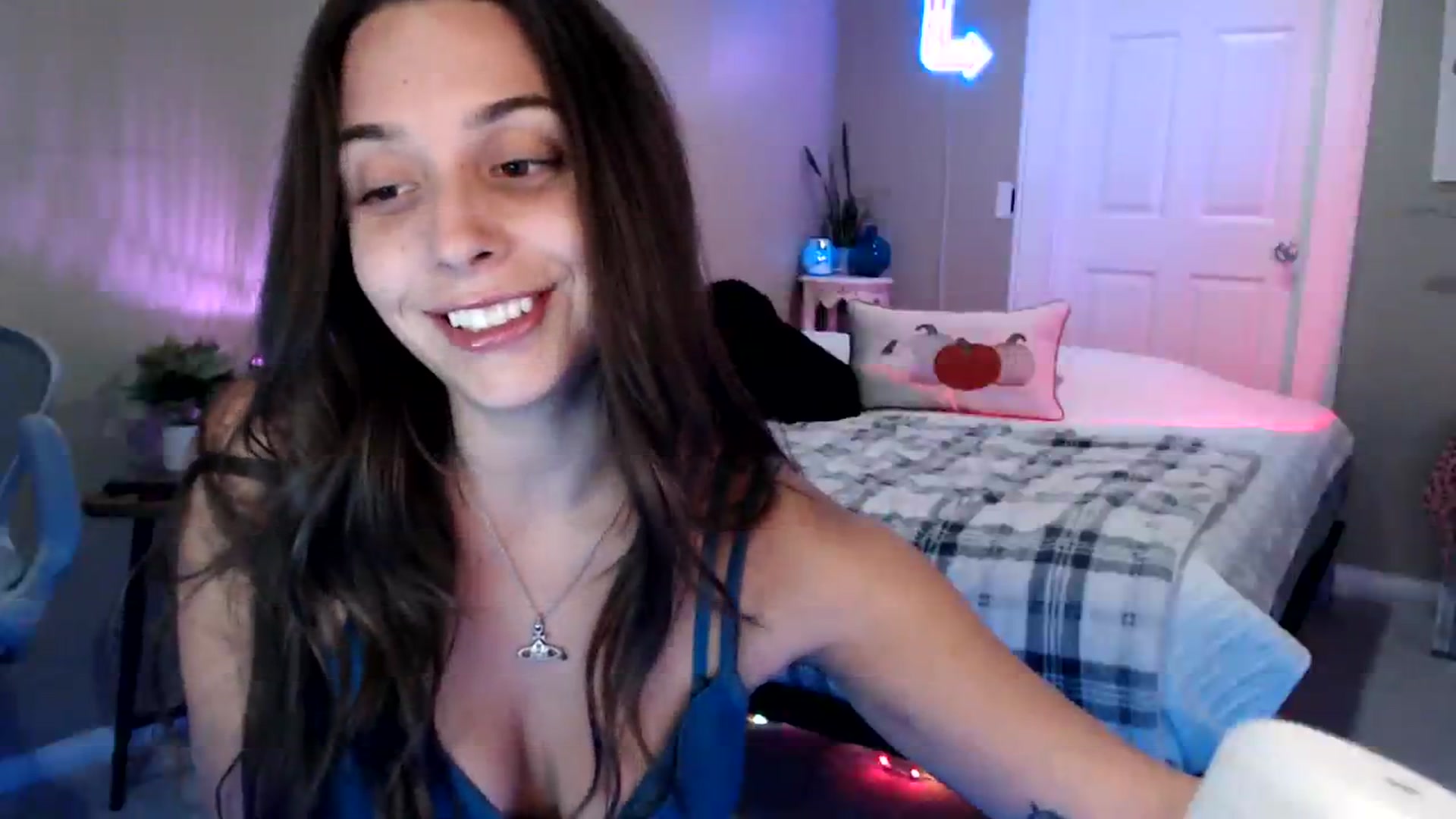 Gallery image thumbnail from BrittaniJade_'s myfreecams stream on, 08/13/2023, 05:19 image 18 of 20