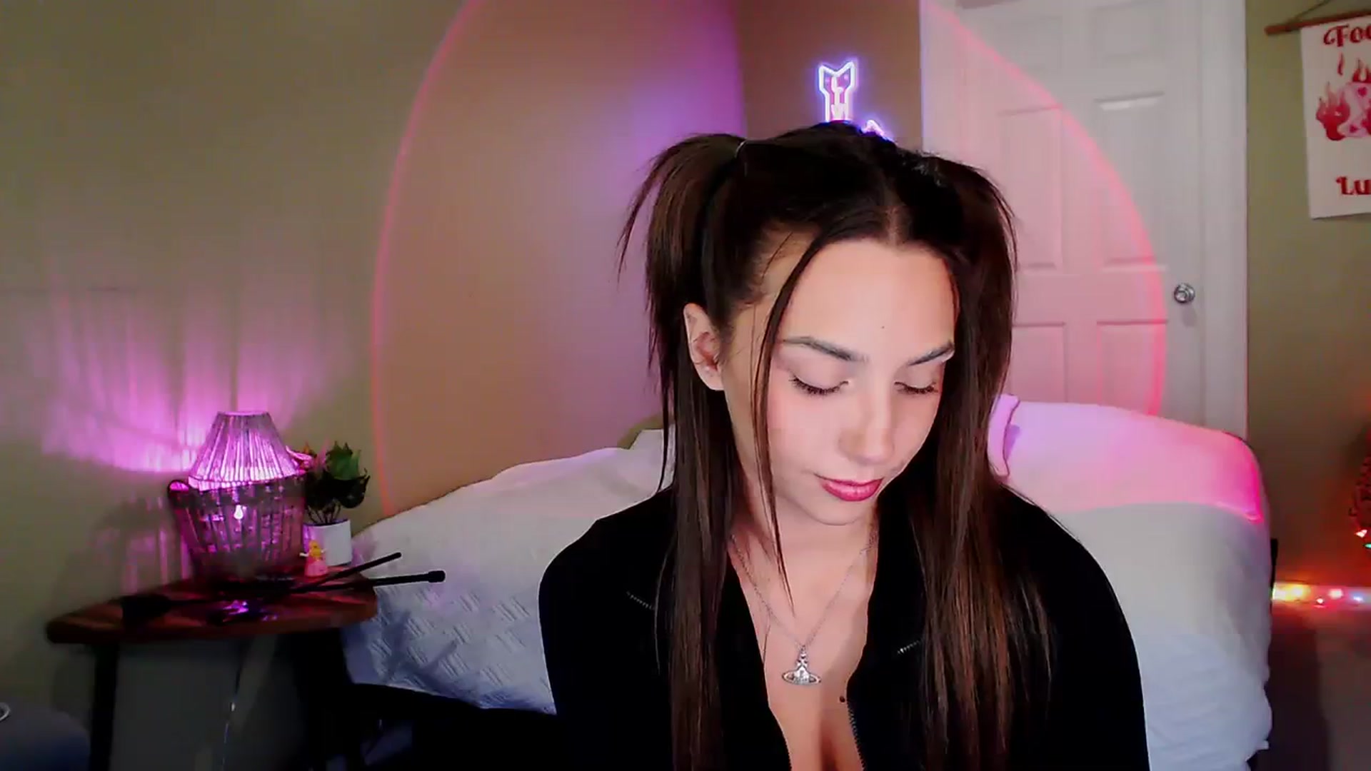 Gallery image thumbnail from BrittaniJade_'s myfreecams stream on, 08/19/2023, 05:51 image 15 of 20
