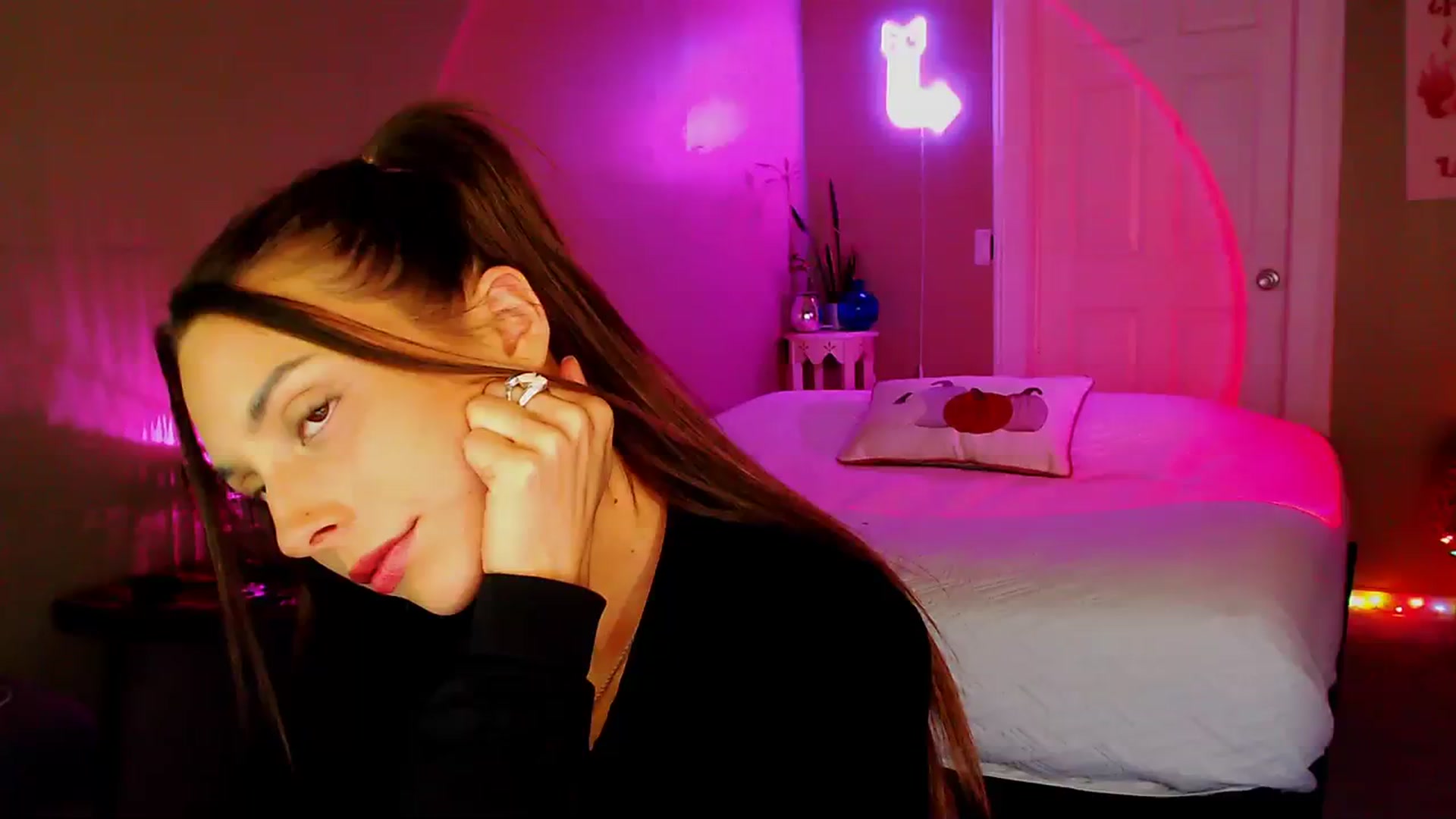 Gallery image thumbnail from BrittaniJade_'s myfreecams stream on, 08/19/2023, 05:51 image 5 of 20