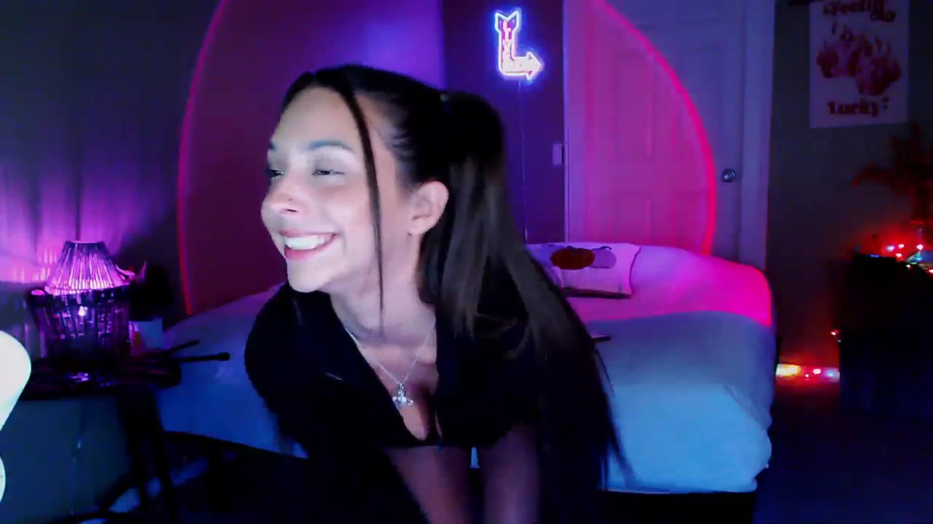 Gallery image thumbnail from BrittaniJade_'s myfreecams stream on, 08/19/2023, 06:28 image 8 of 20
