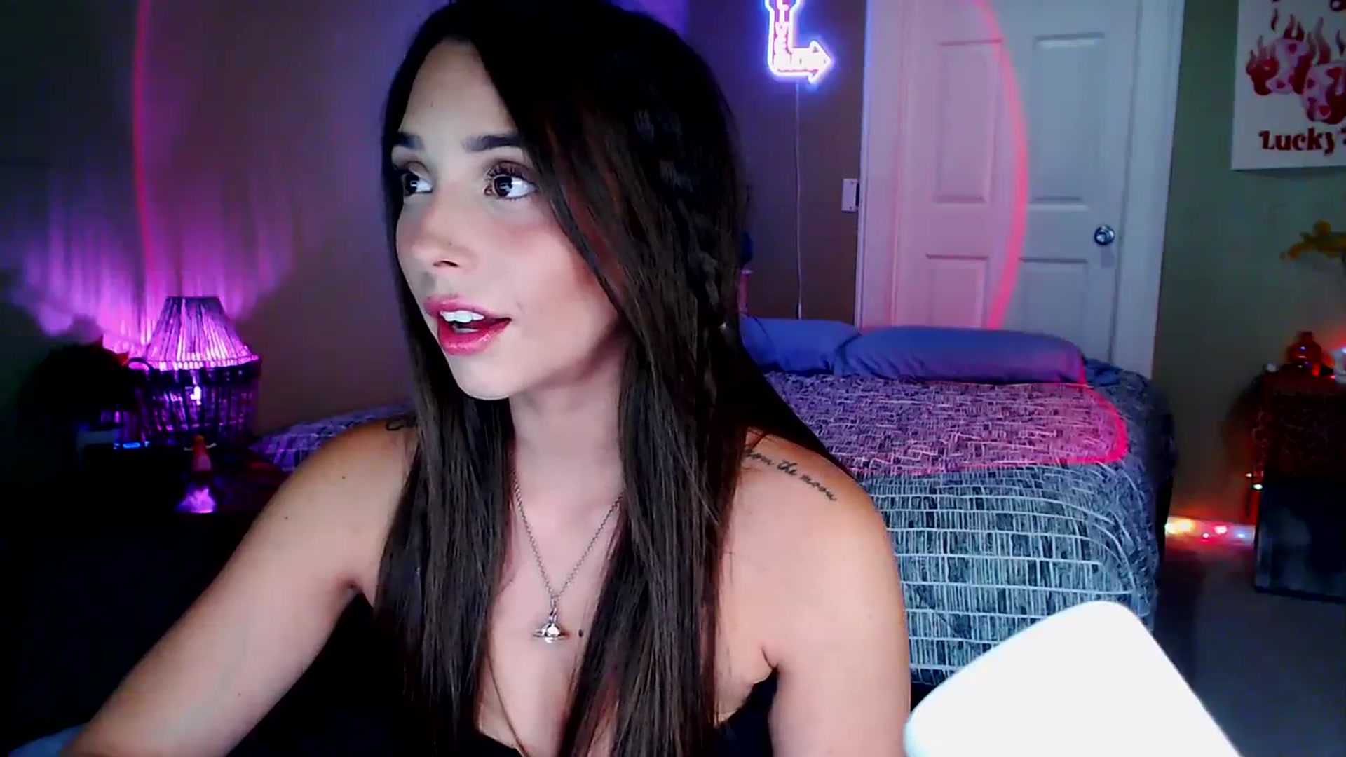 Gallery image thumbnail from BrittaniJade_'s myfreecams stream on, 08/21/2023, 04:11 image 14 of 20