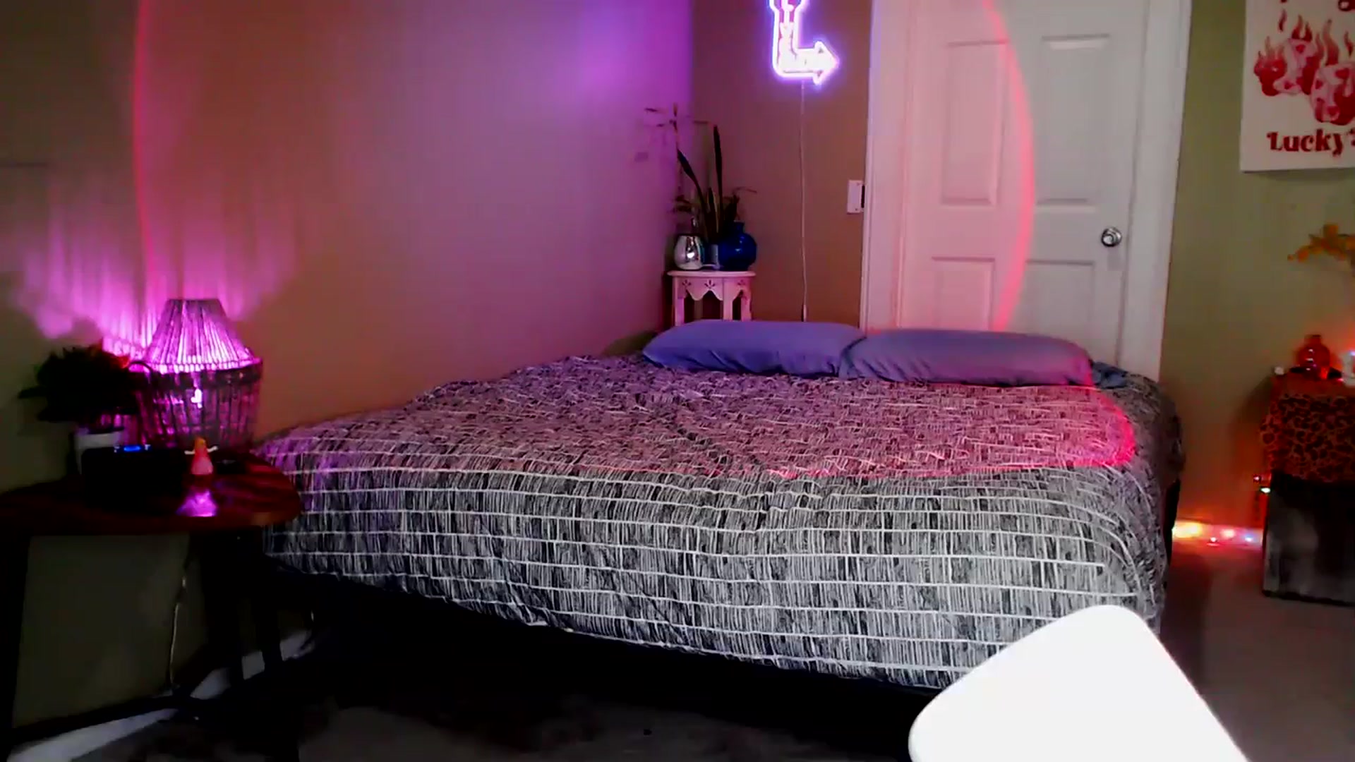 Gallery image thumbnail from BrittaniJade_'s myfreecams stream on, 08/21/2023, 04:52 image 3 of 20