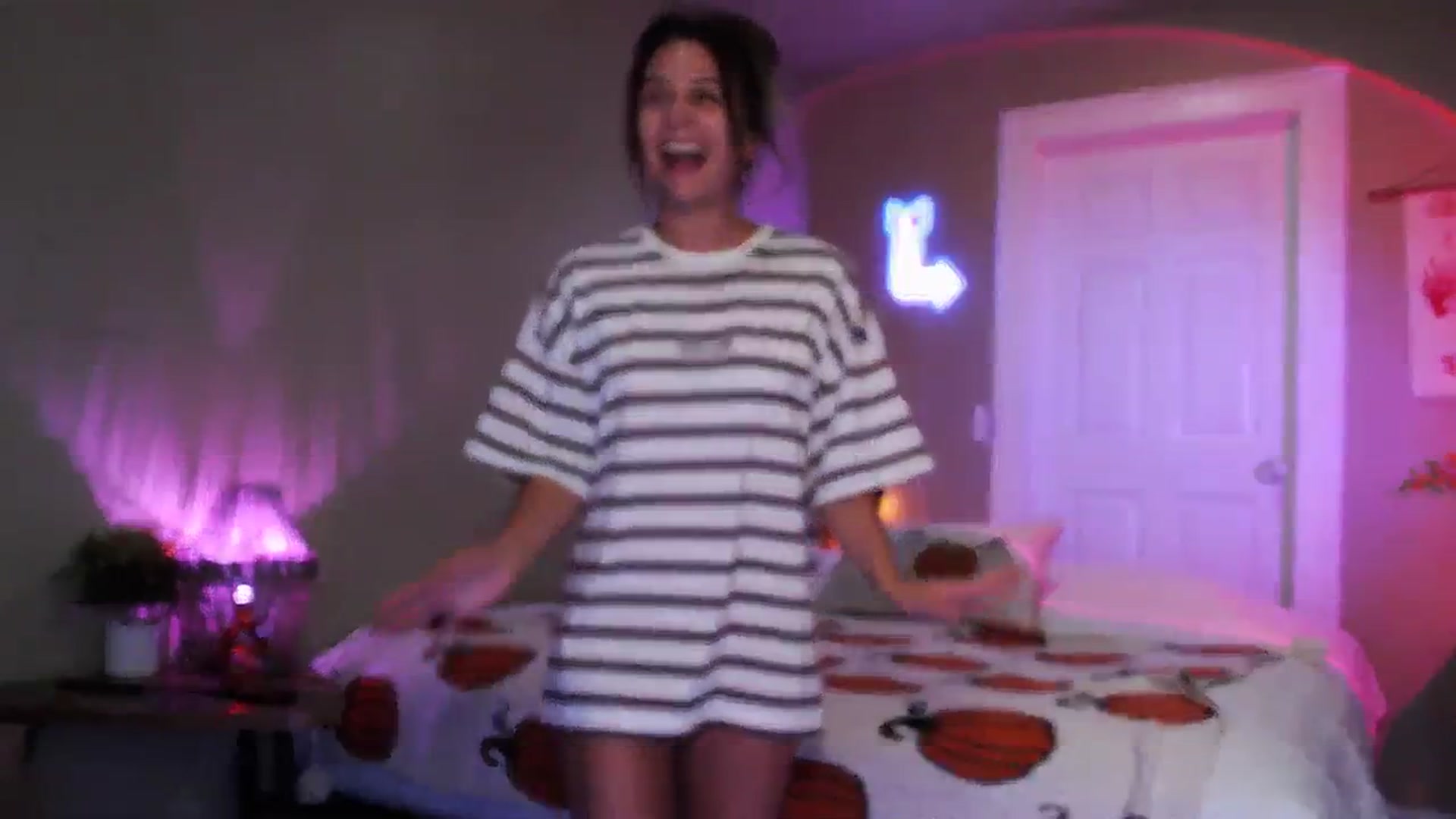 Gallery image thumbnail from BrittaniJade_'s myfreecams stream on, 08/26/2023, 05:00 image 16 of 20