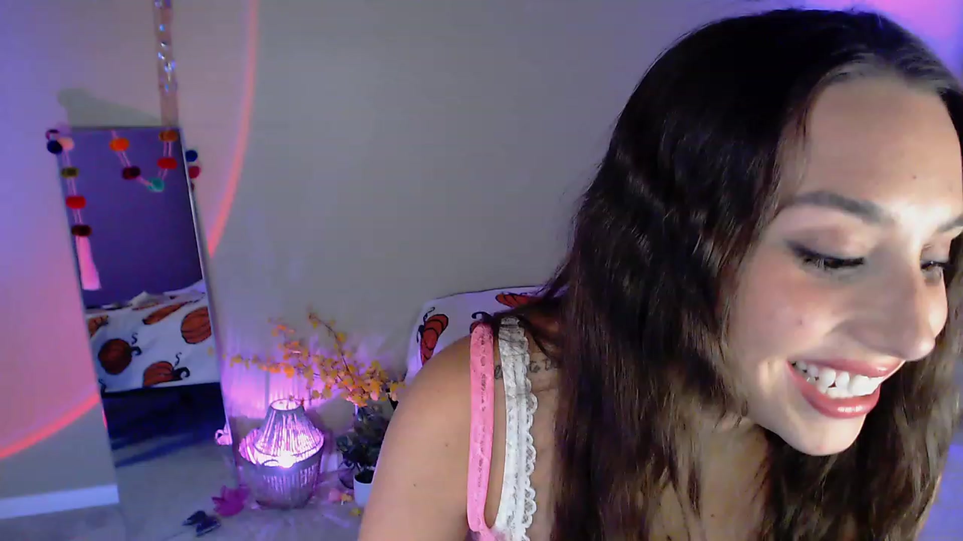Gallery image thumbnail from BrittaniJade_'s myfreecams stream on, 09/18/2023, 03:25 image 5 of 20