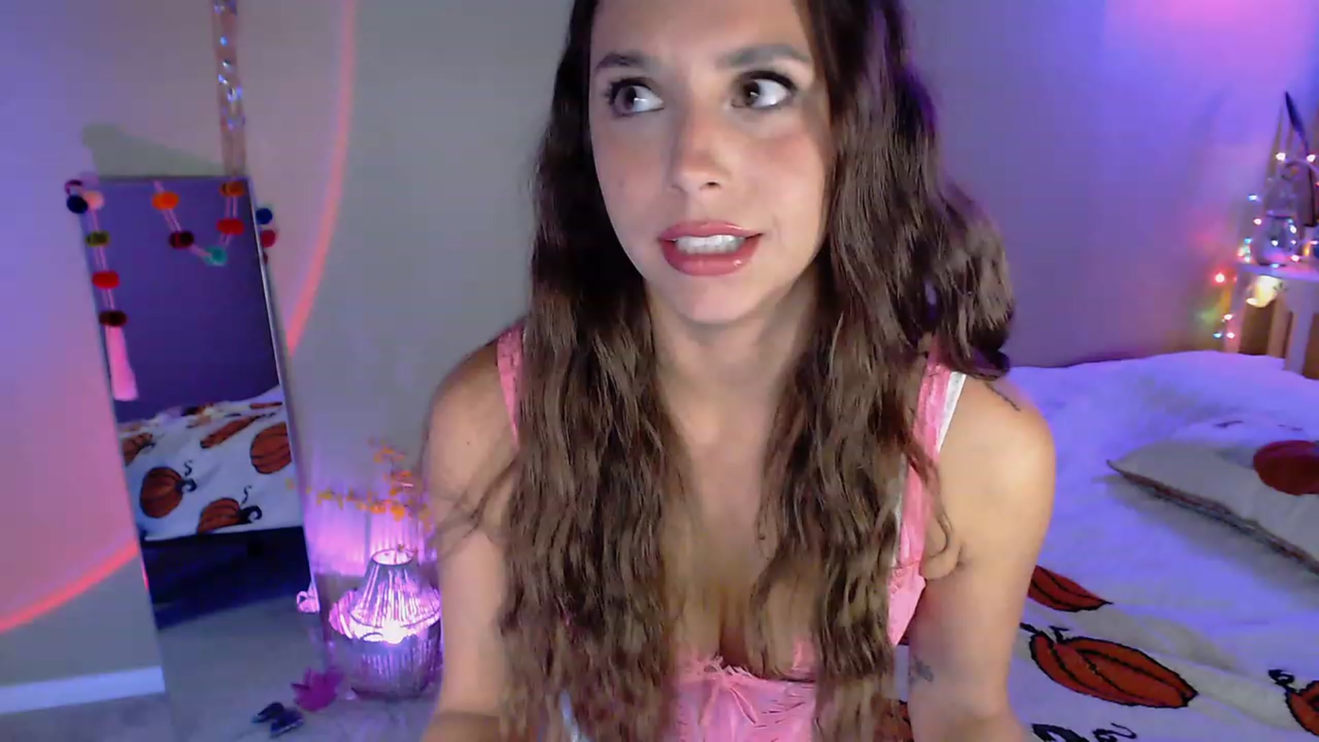 Gallery image thumbnail from BrittaniJade_'s myfreecams stream on, 09/18/2023, 03:25 image 8 of 20
