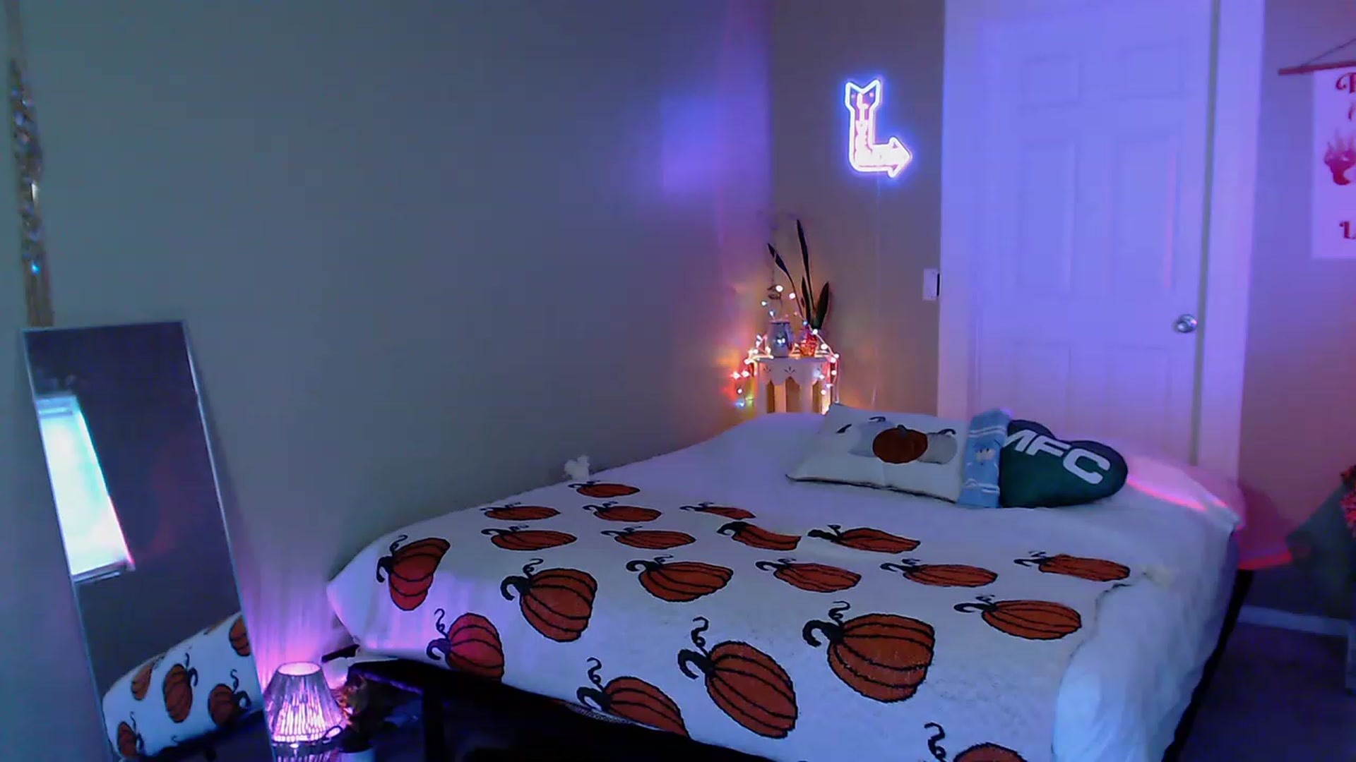 Gallery image thumbnail from BrittaniJade_'s myfreecams stream on, 09/20/2023, 01:56 image 10 of 20