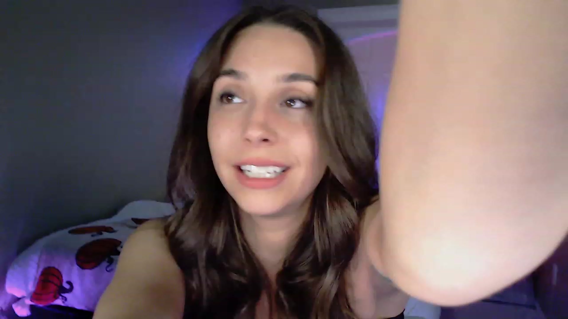 Gallery image thumbnail from BrittaniJade_'s myfreecams stream on, 10/02/2023, 03:14 image 19 of 20