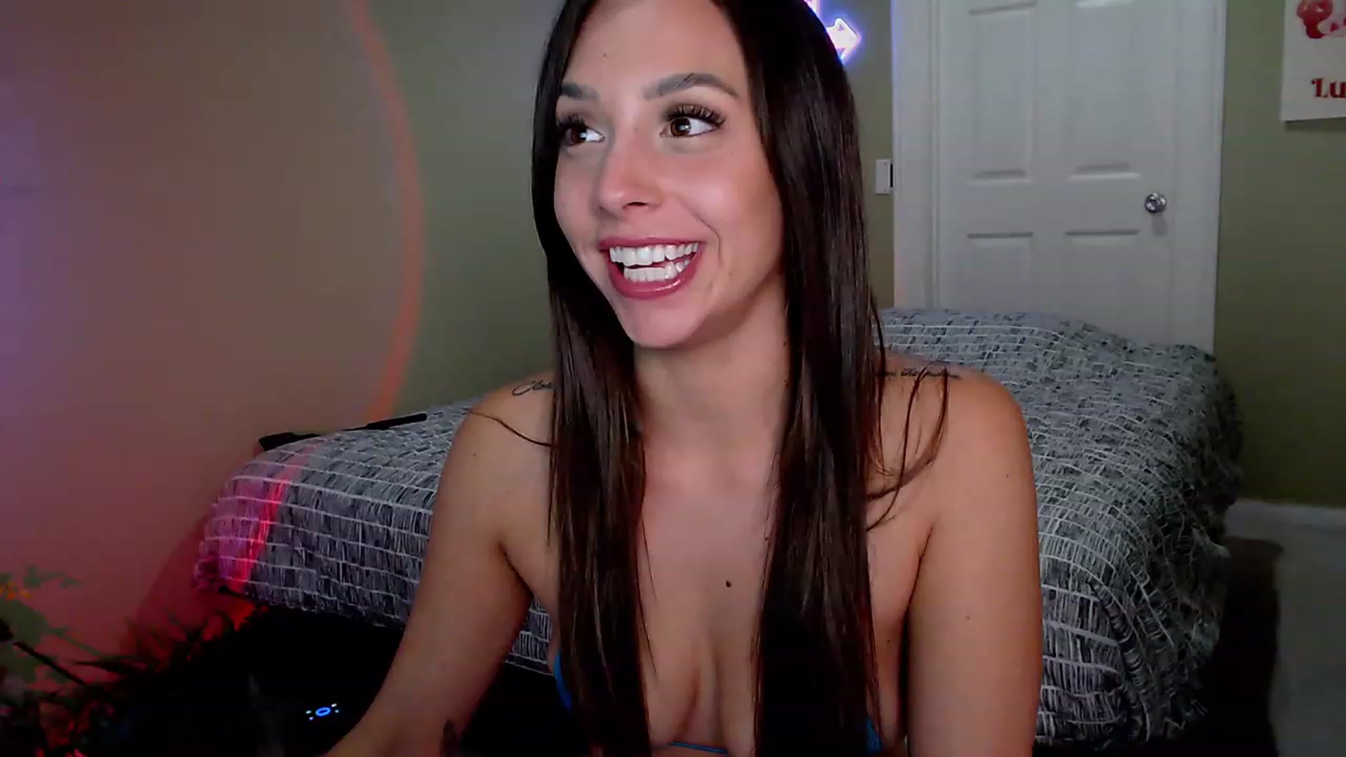 Gallery image thumbnail from BrittaniJade_'s myfreecams stream on, 11/11/2023, 08:18 image 17 of 20
