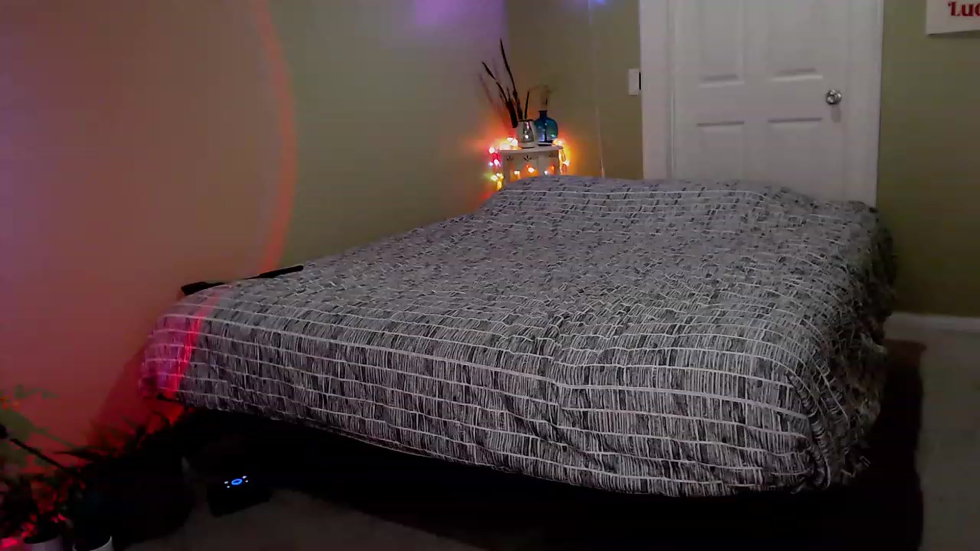 Gallery image thumbnail from BrittaniJade_'s myfreecams stream on, 11/11/2023, 08:18 image 16 of 20